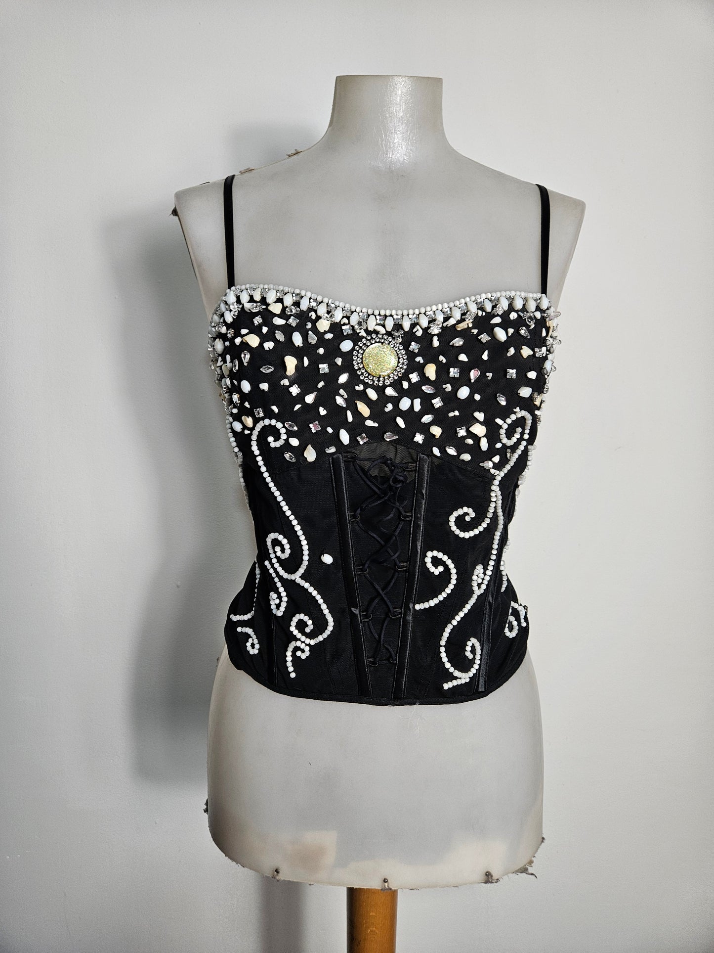 Top embroidered with pearls and stones