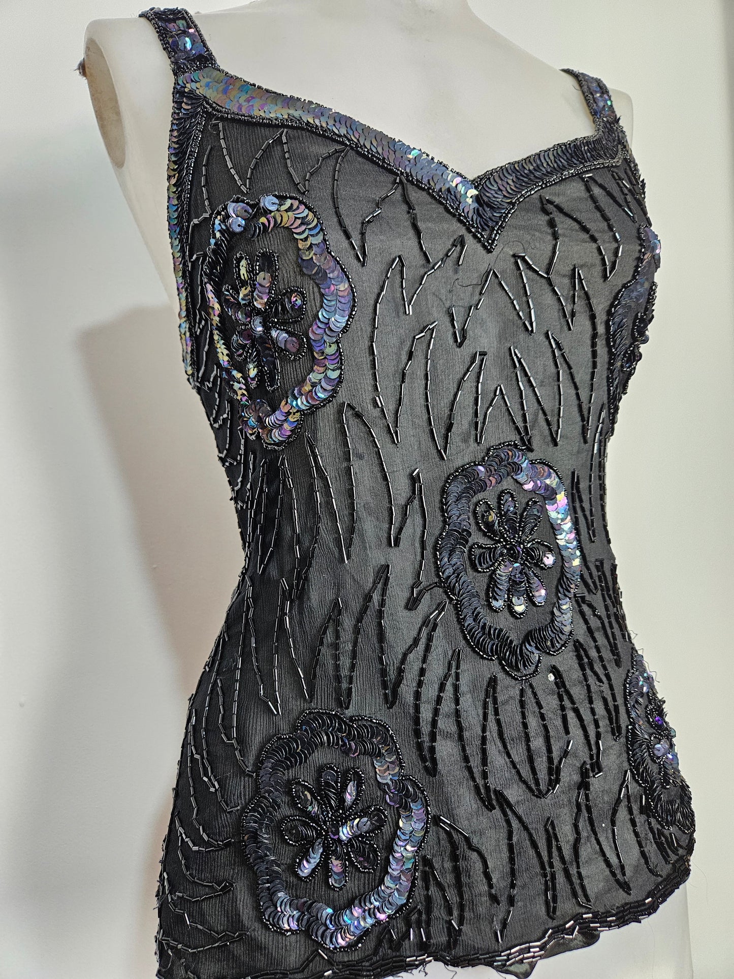 Haut en voile brodé de sequins