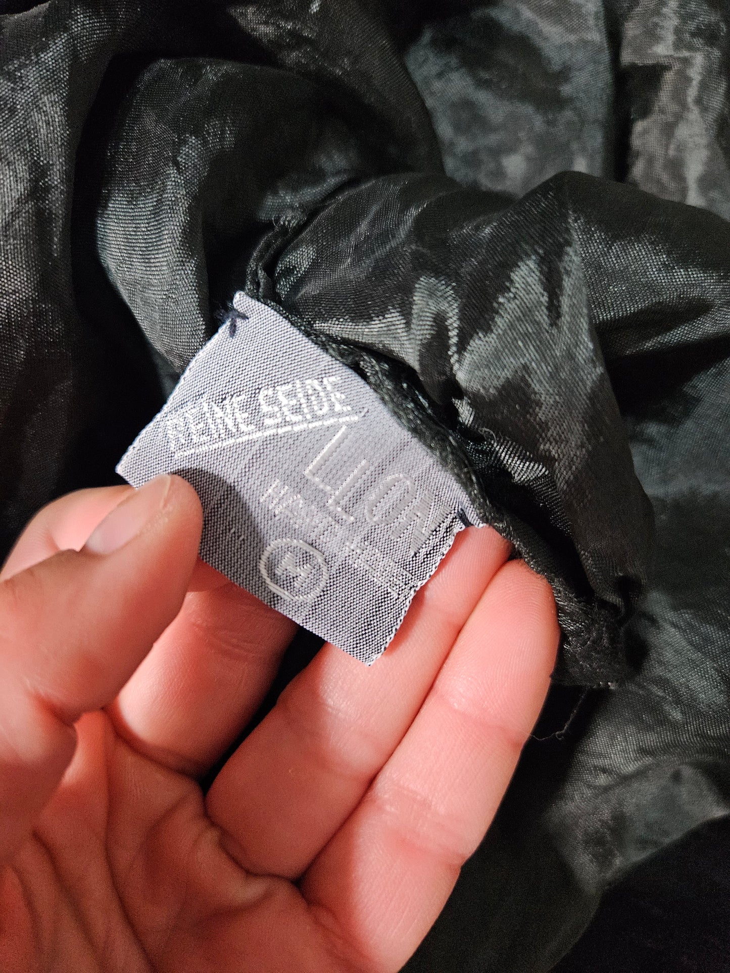 Haut en voile brodé de sequins
