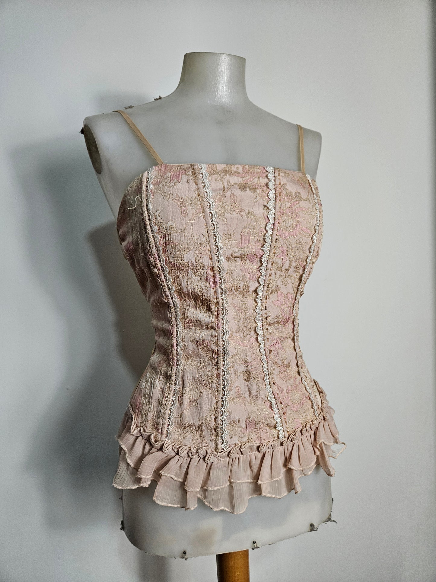 Haut romantique rose poudré