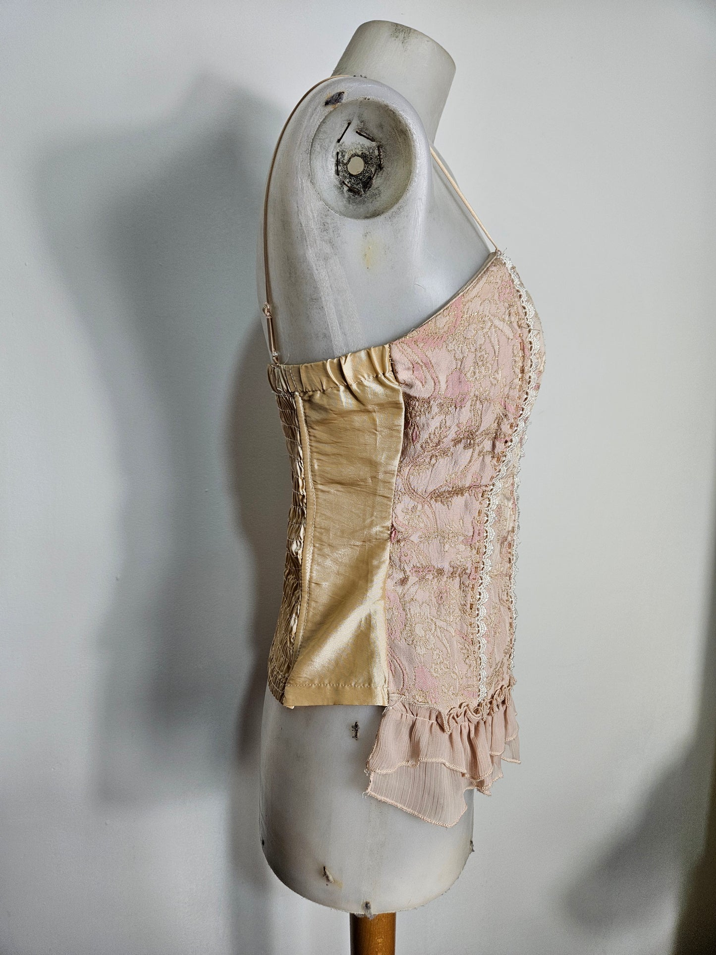 Haut romantique rose poudré