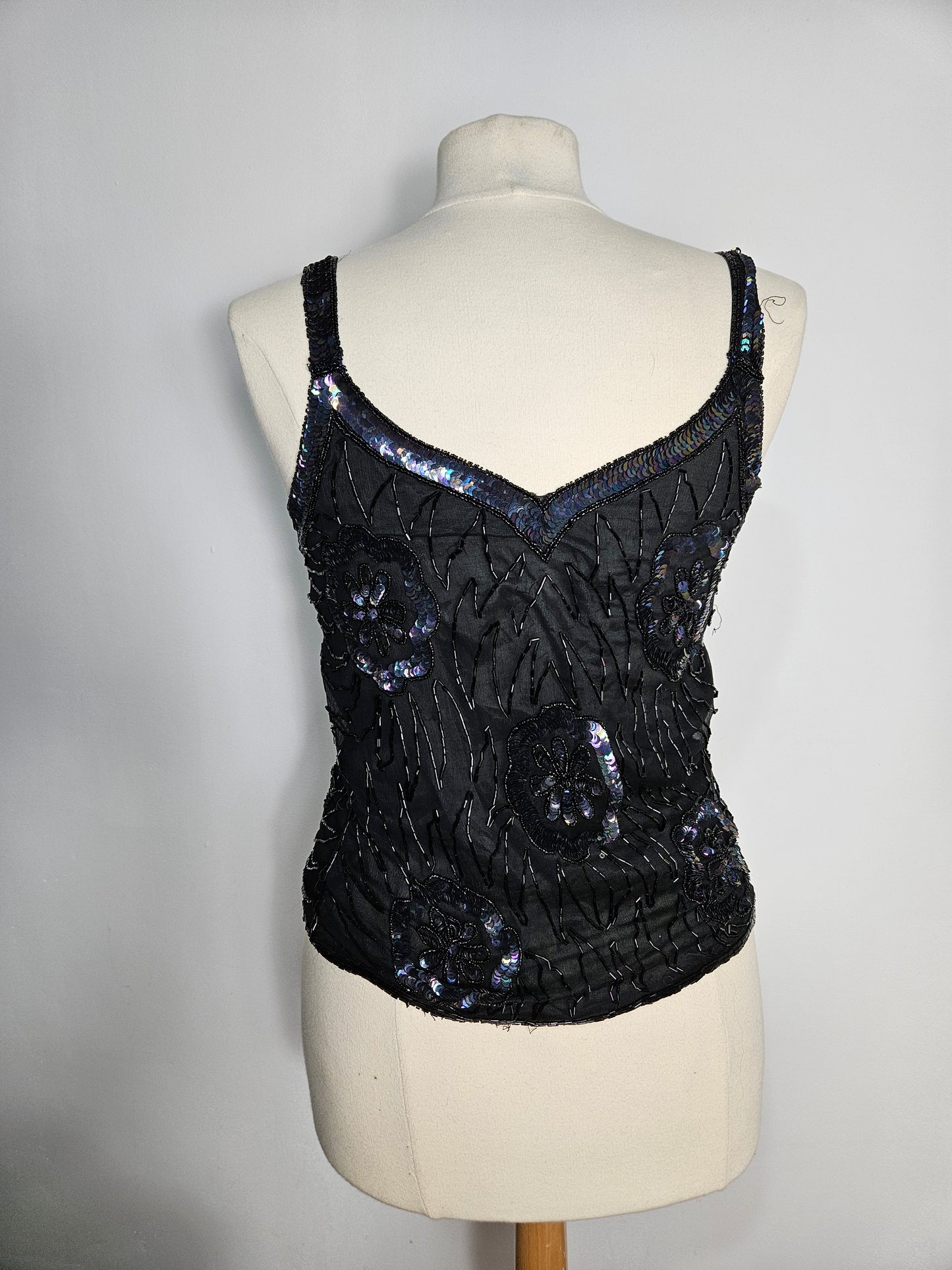 Haut en voile brodé de sequins