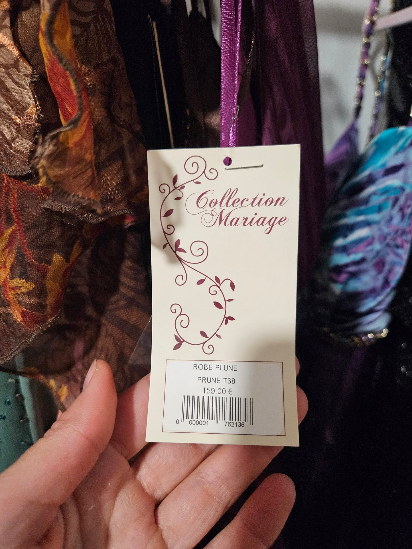 Vestido largo morado bordado