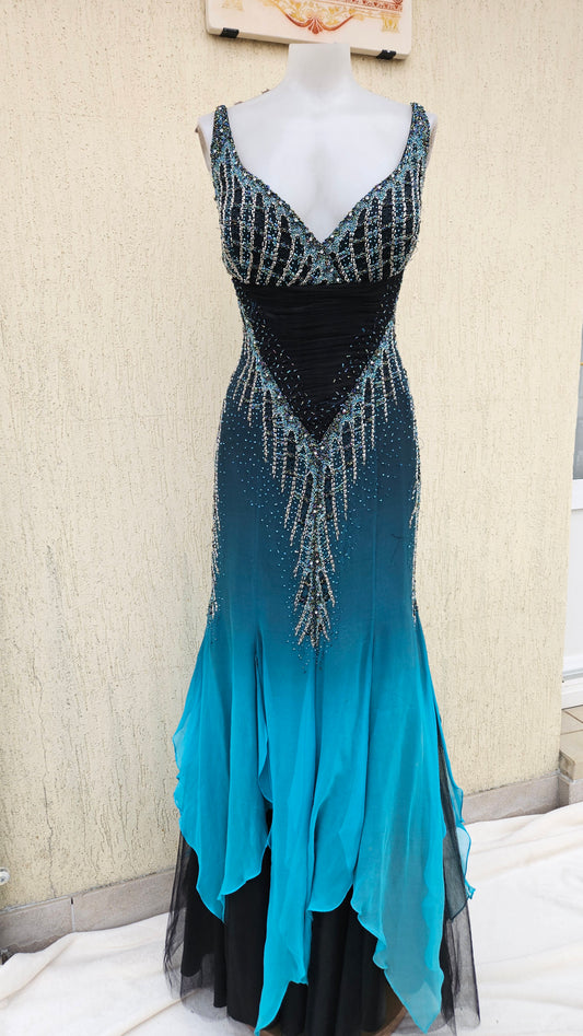 Robe 100% soie brodée