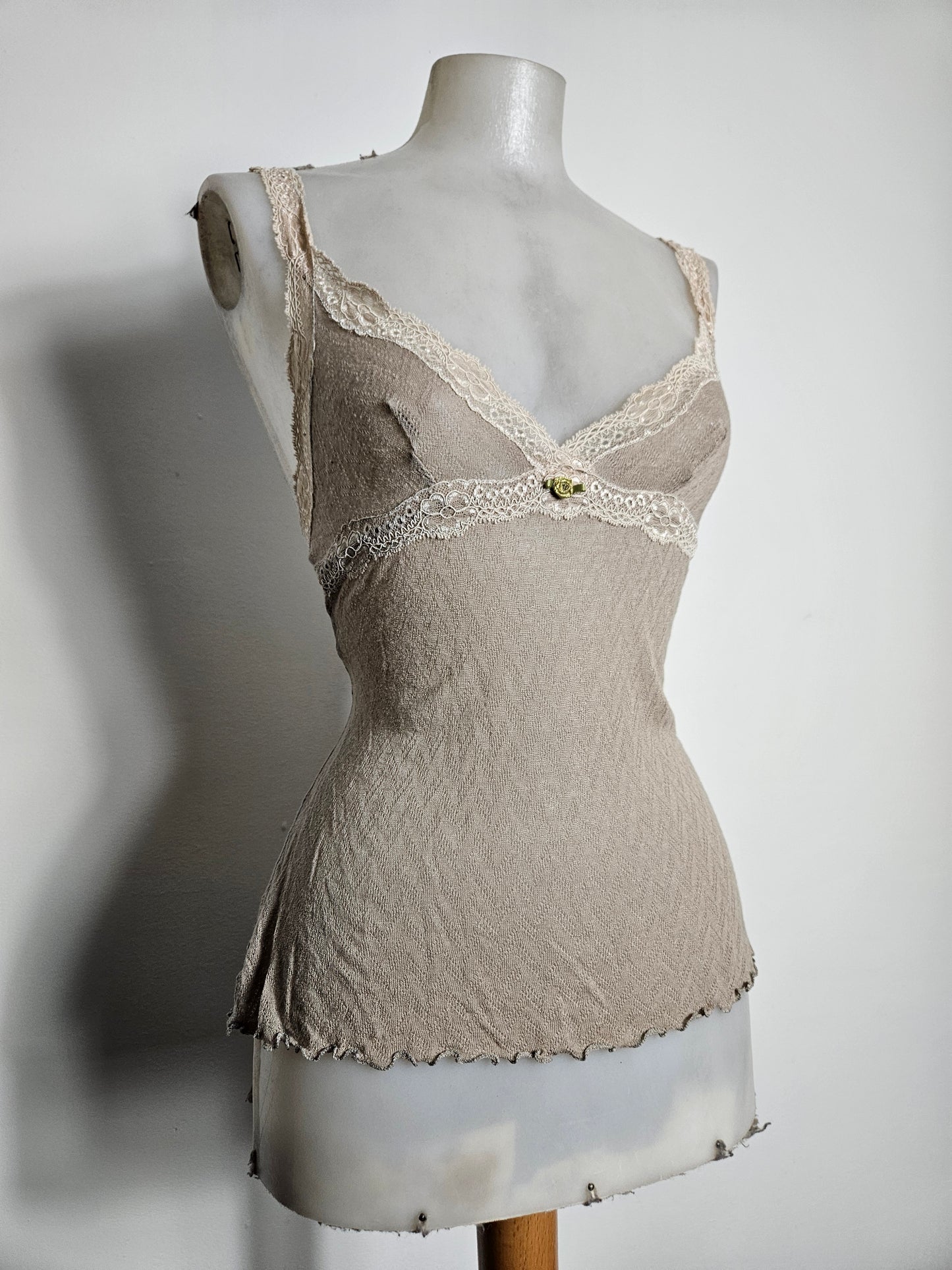 Haut beige en voile et dentelle m