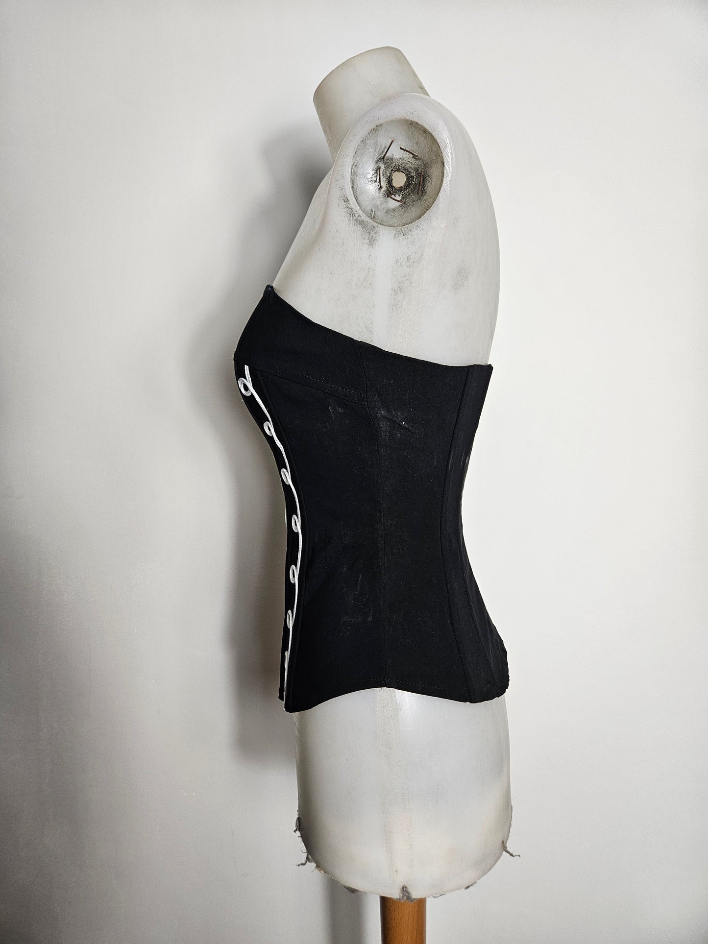 Bustier à baleines noir et blanc