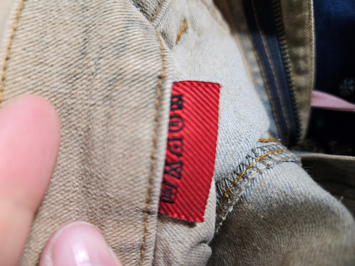 Embroidered denim skirt