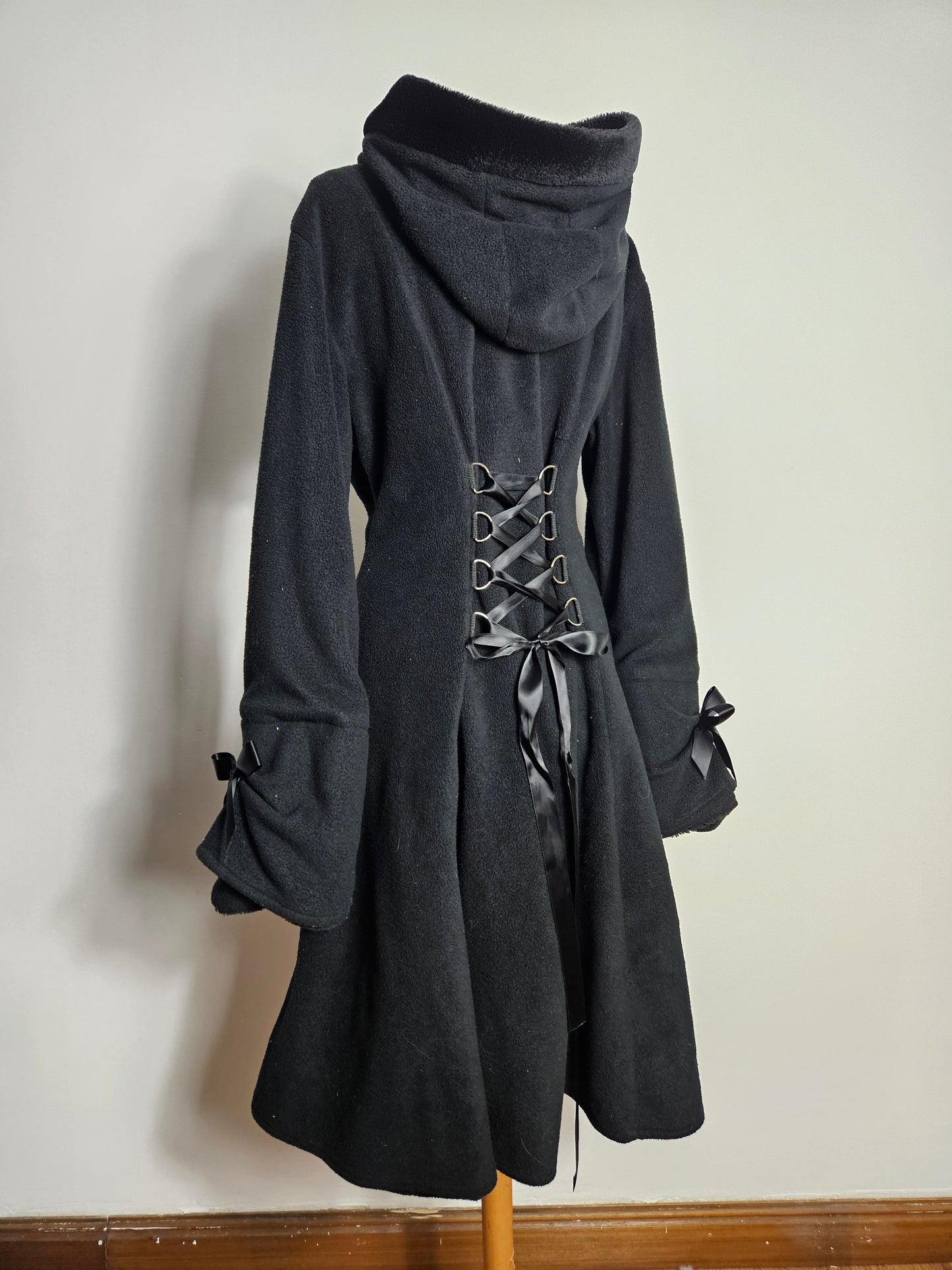 Manteau long à laçage