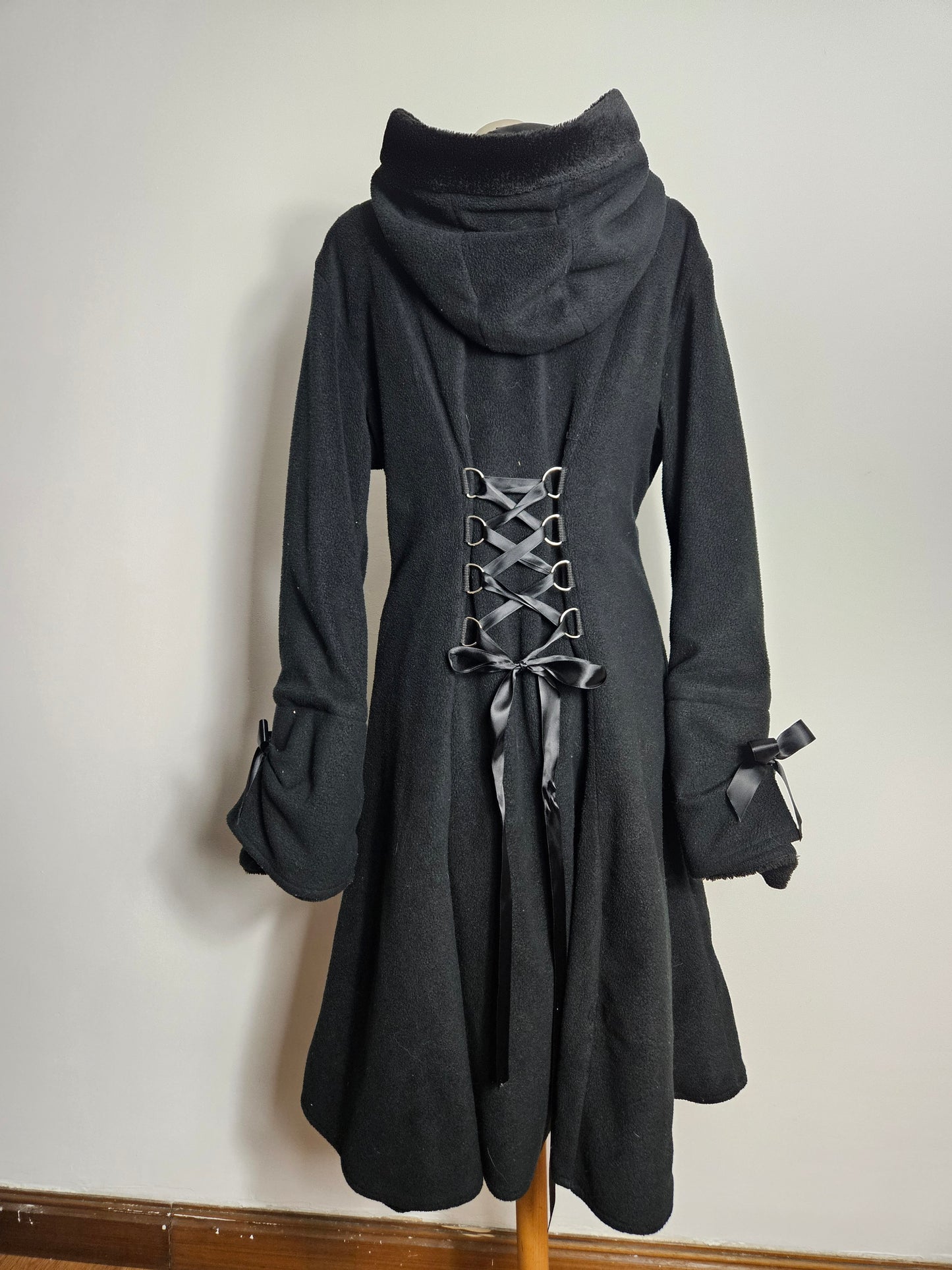 Manteau long à laçage