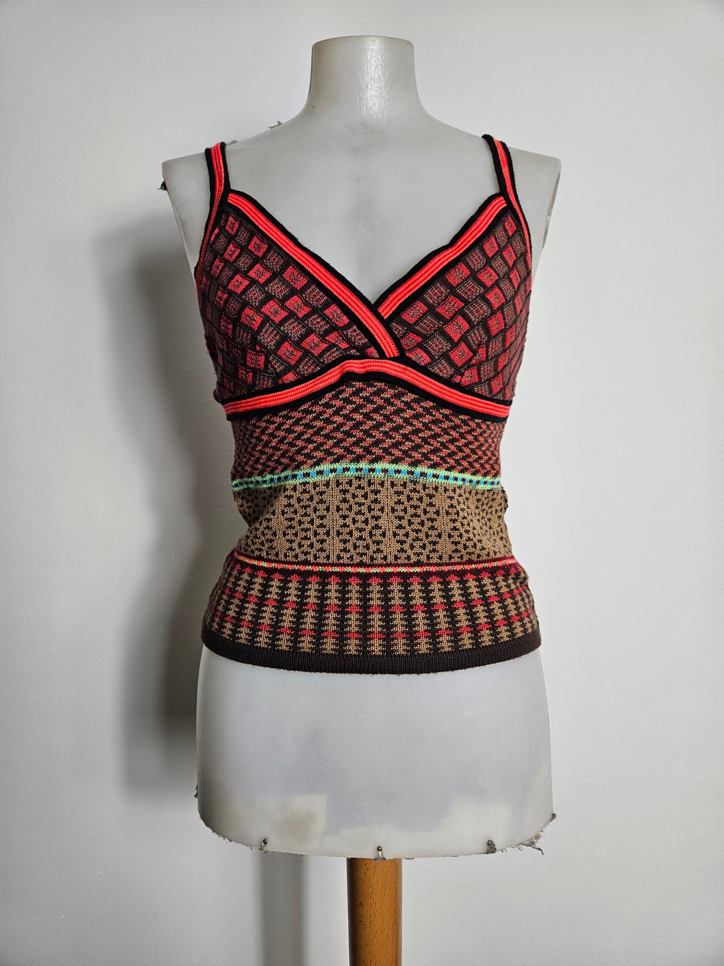 Haut en crochet tricolore
