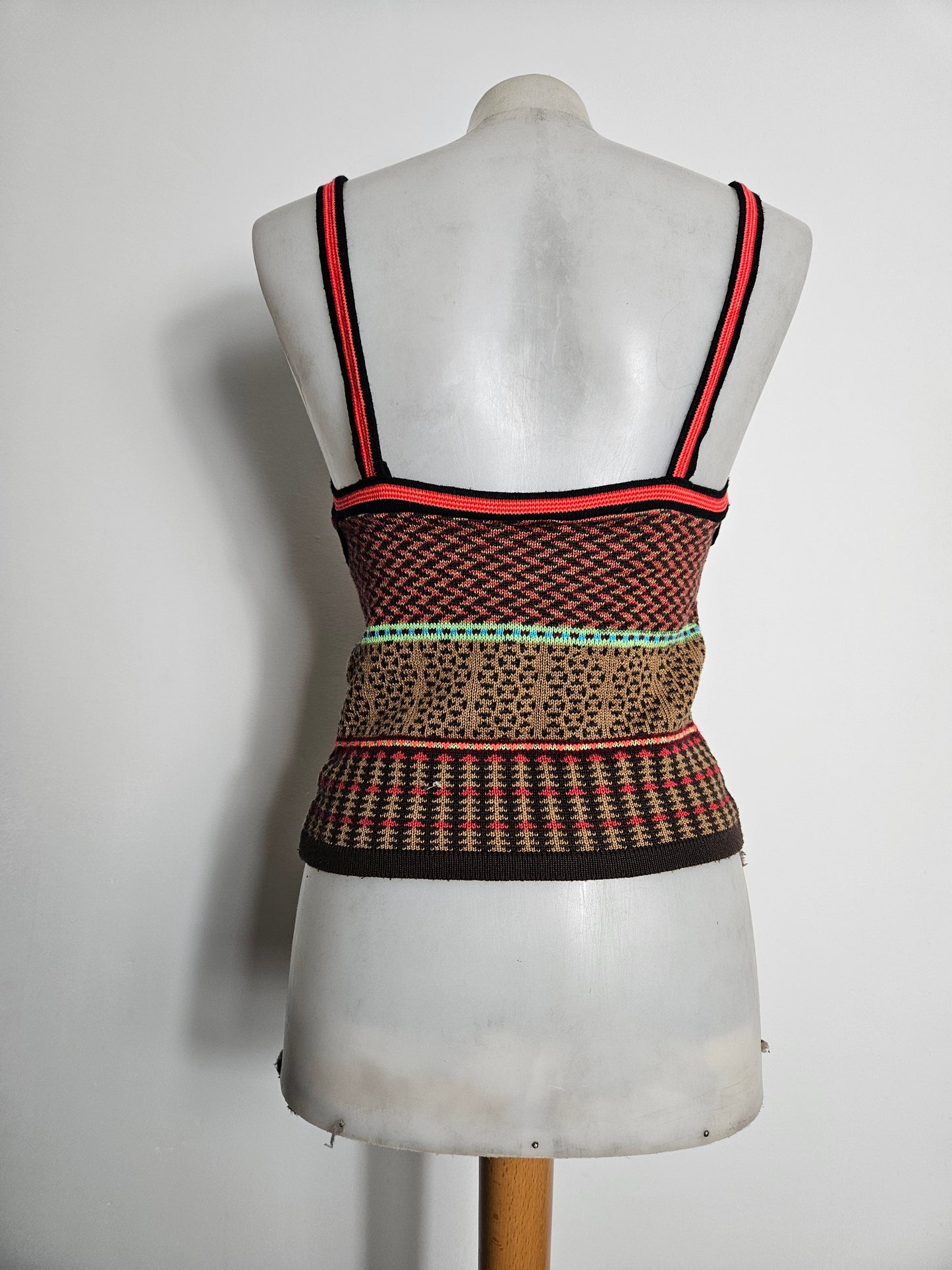 Haut en crochet tricolore