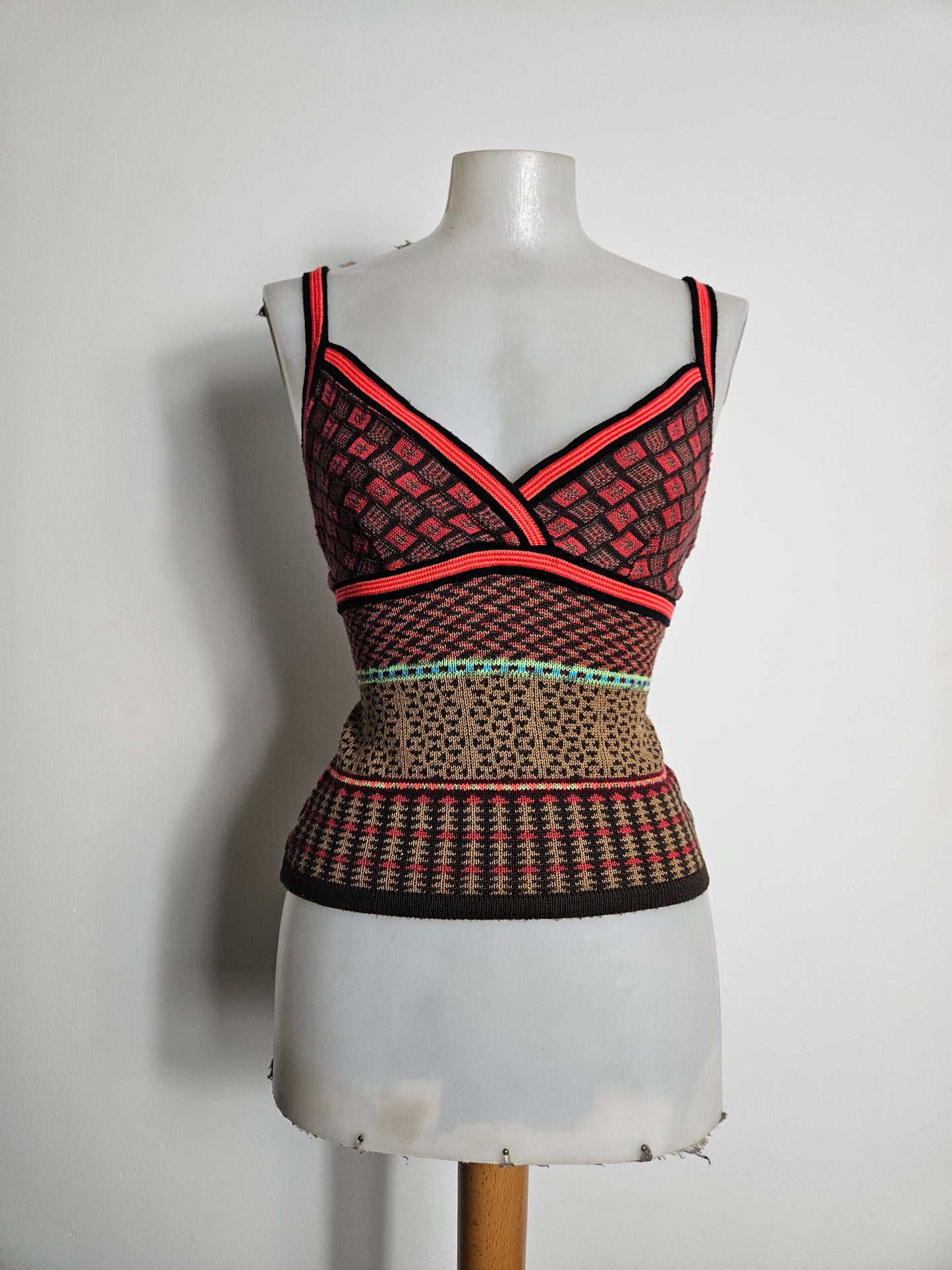 Haut en crochet tricolore