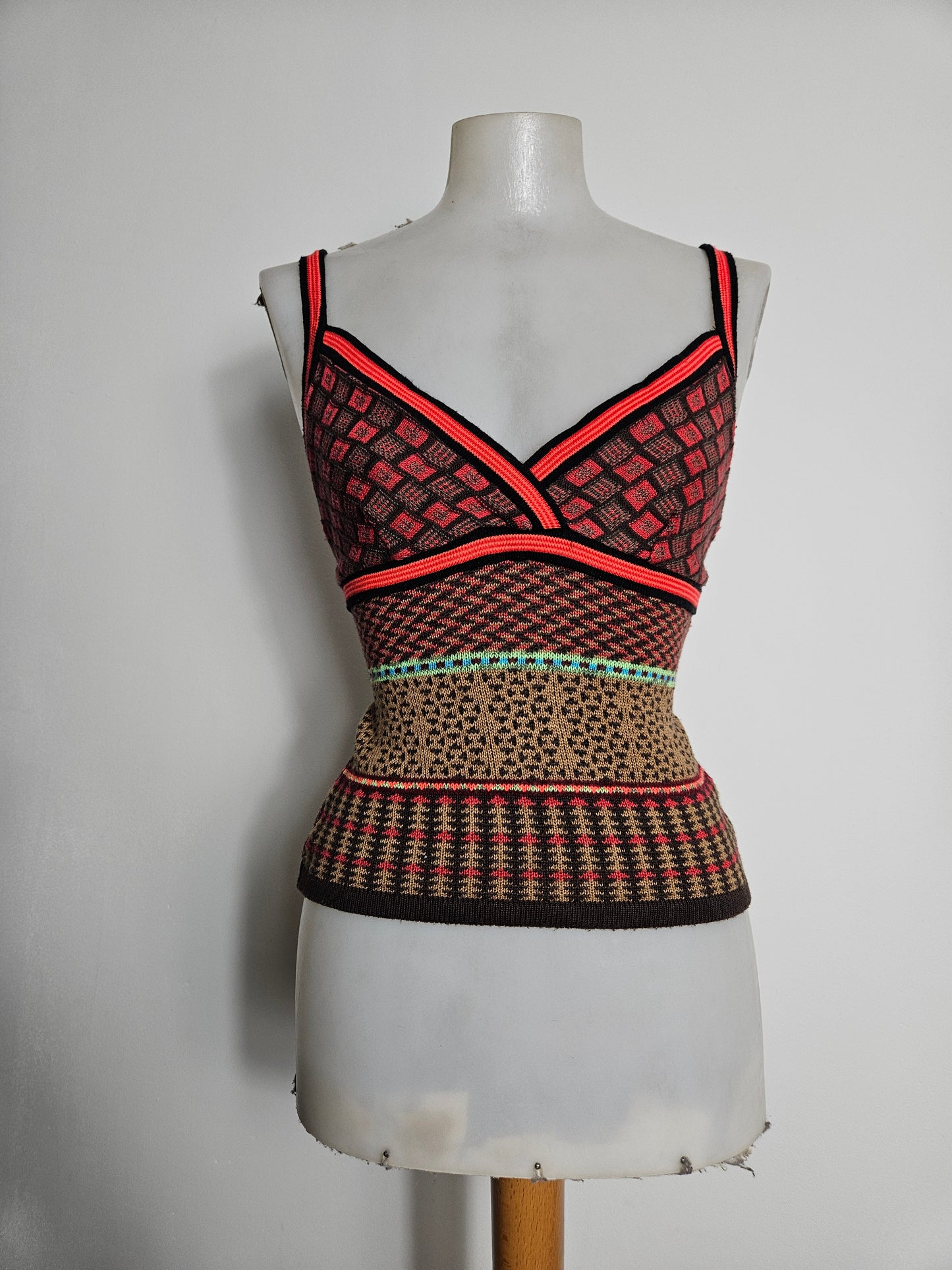 Haut en crochet tricolore