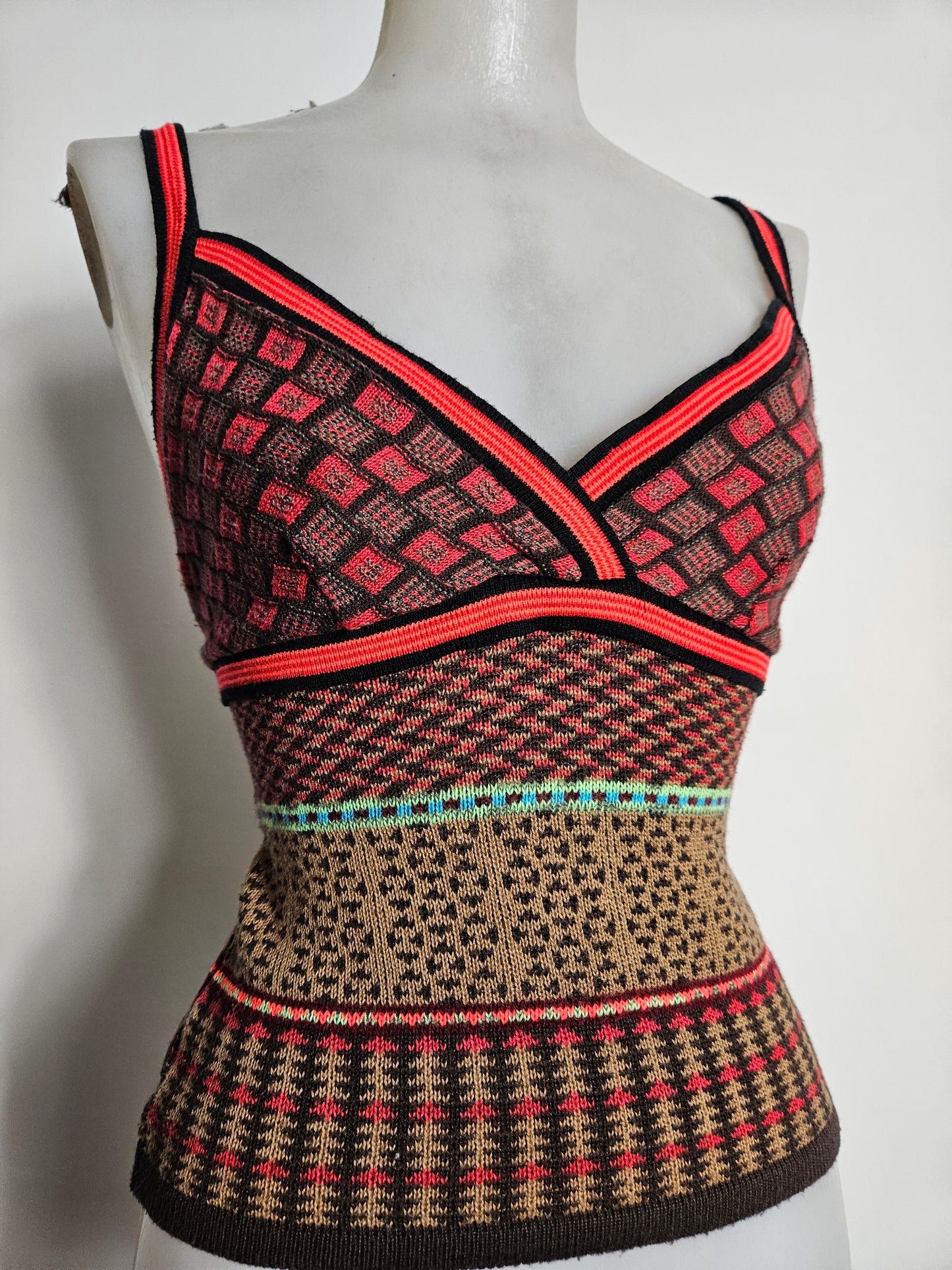 Haut en crochet tricolore