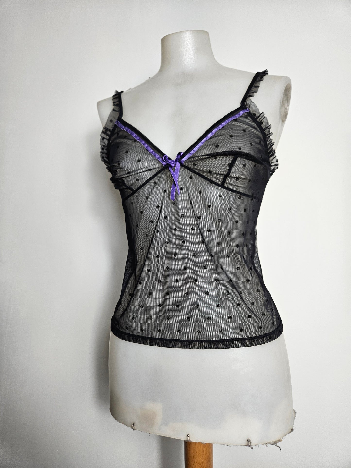 Haut en voile noir et violet