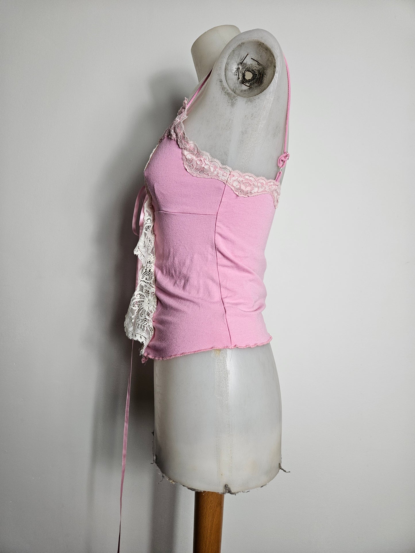 Haut rose à lacage