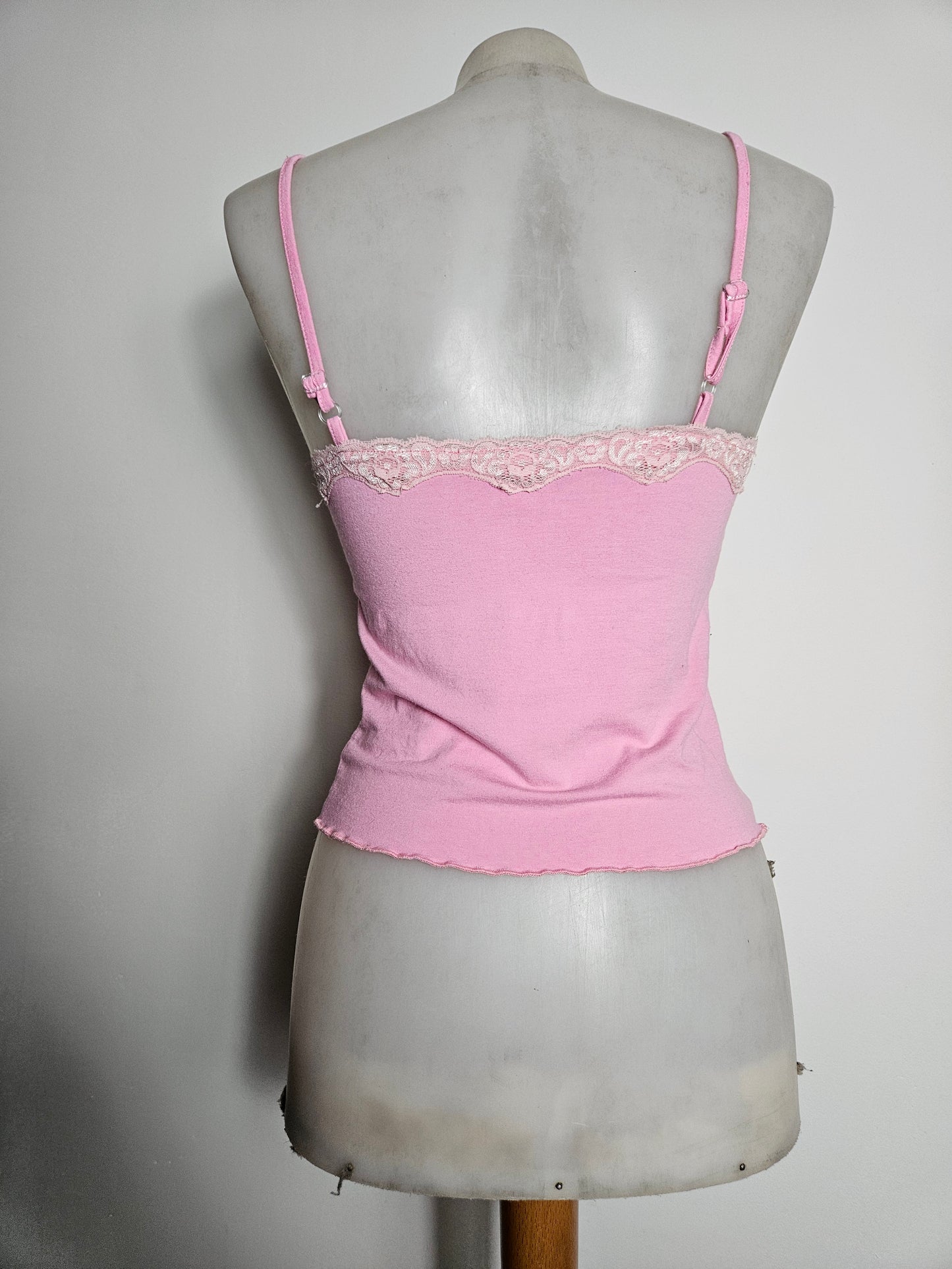 Haut rose à lacage