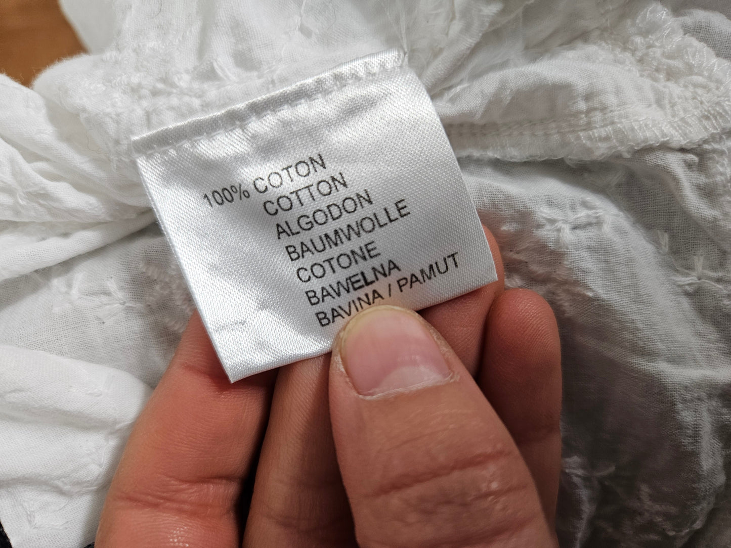 Haut blanc à laçage