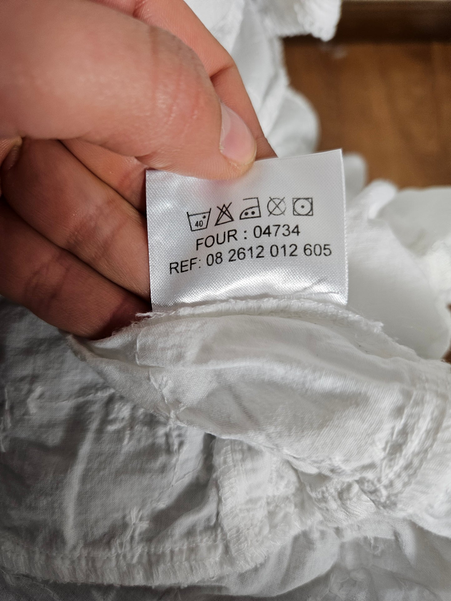 Haut blanc à laçage