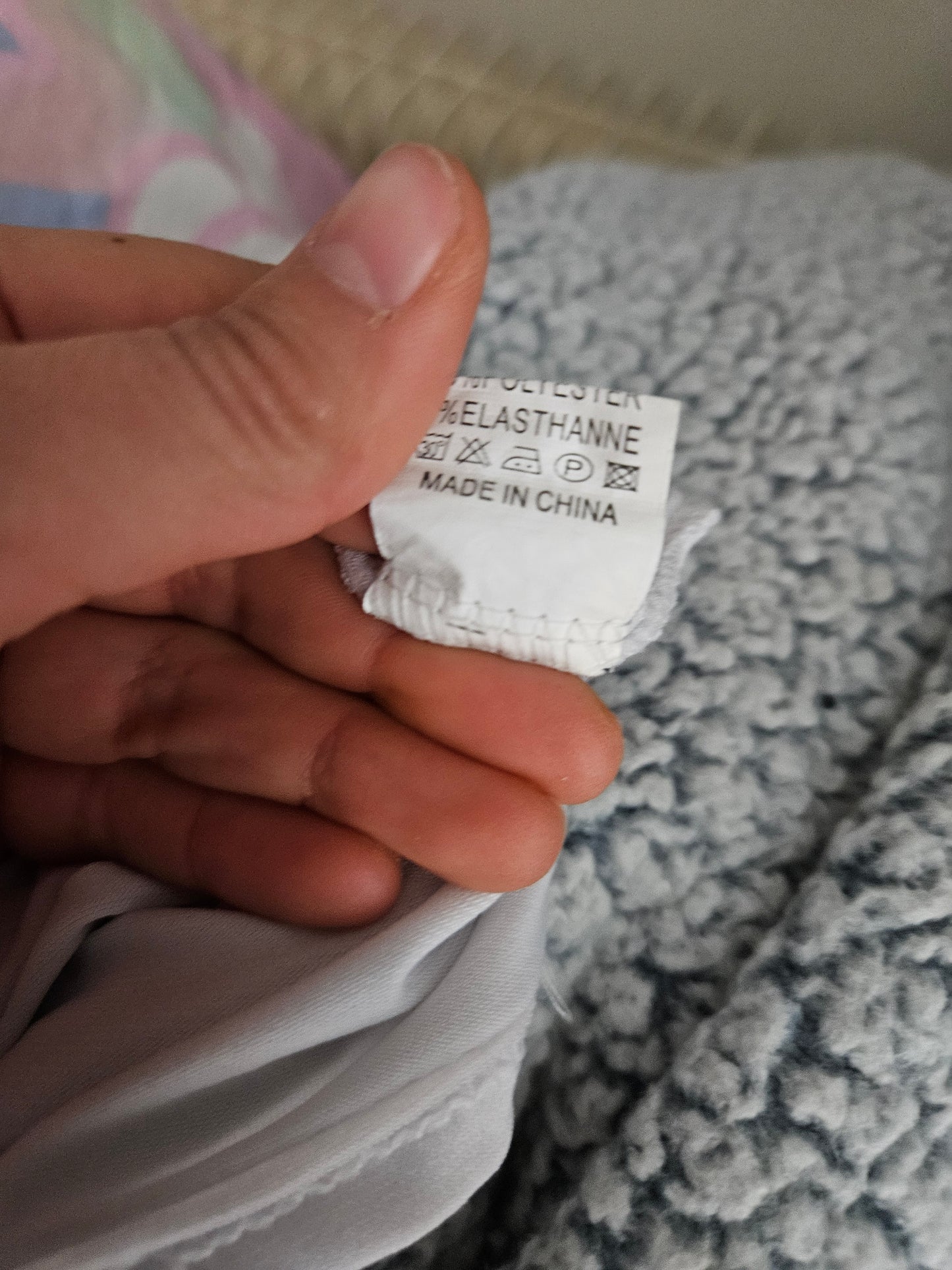 Haut blanc à laçage et dentelle