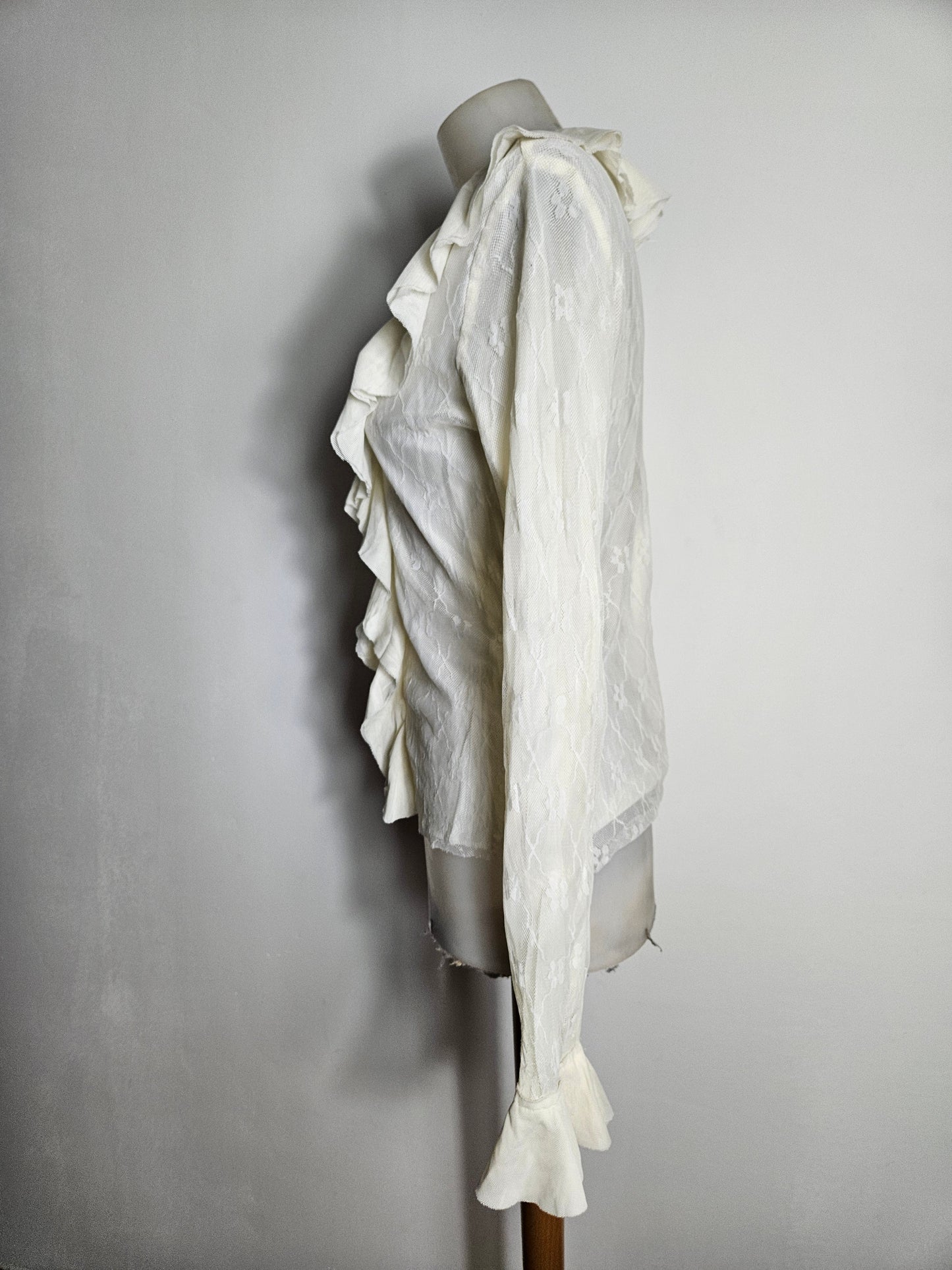 Chemisier en dentelle à volants