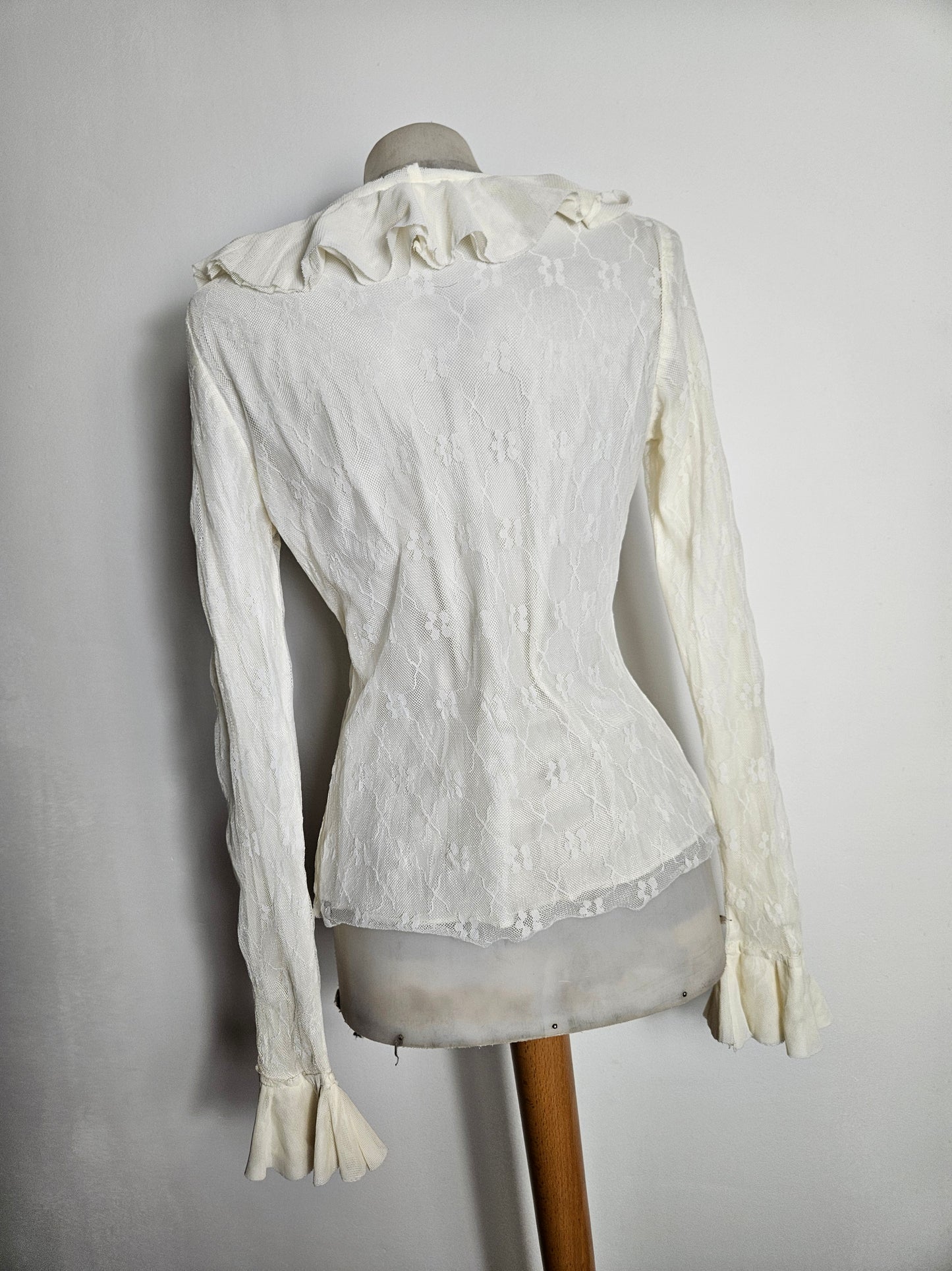 Chemisier en dentelle à volants