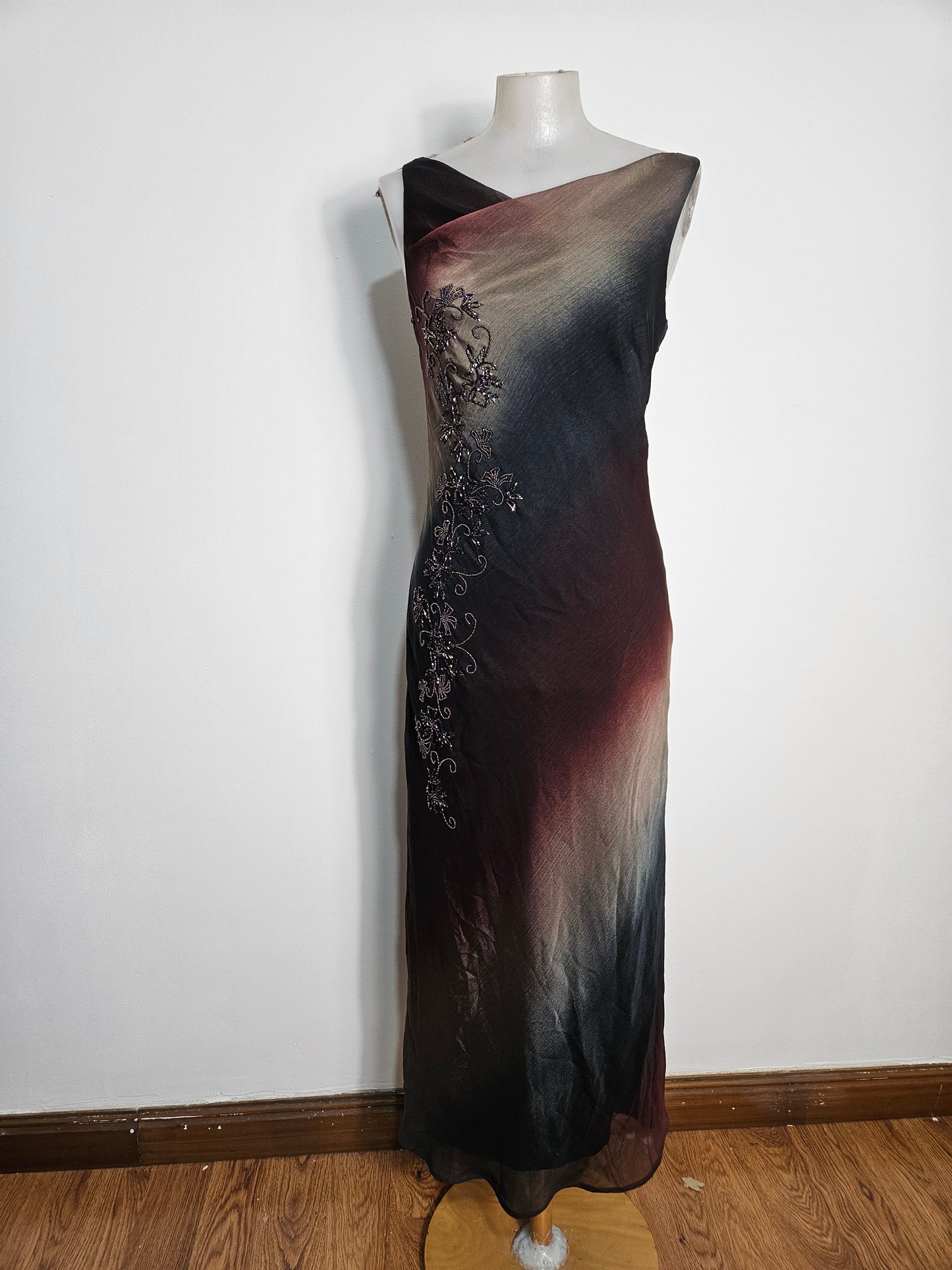 Robe dégradée brodée de perles