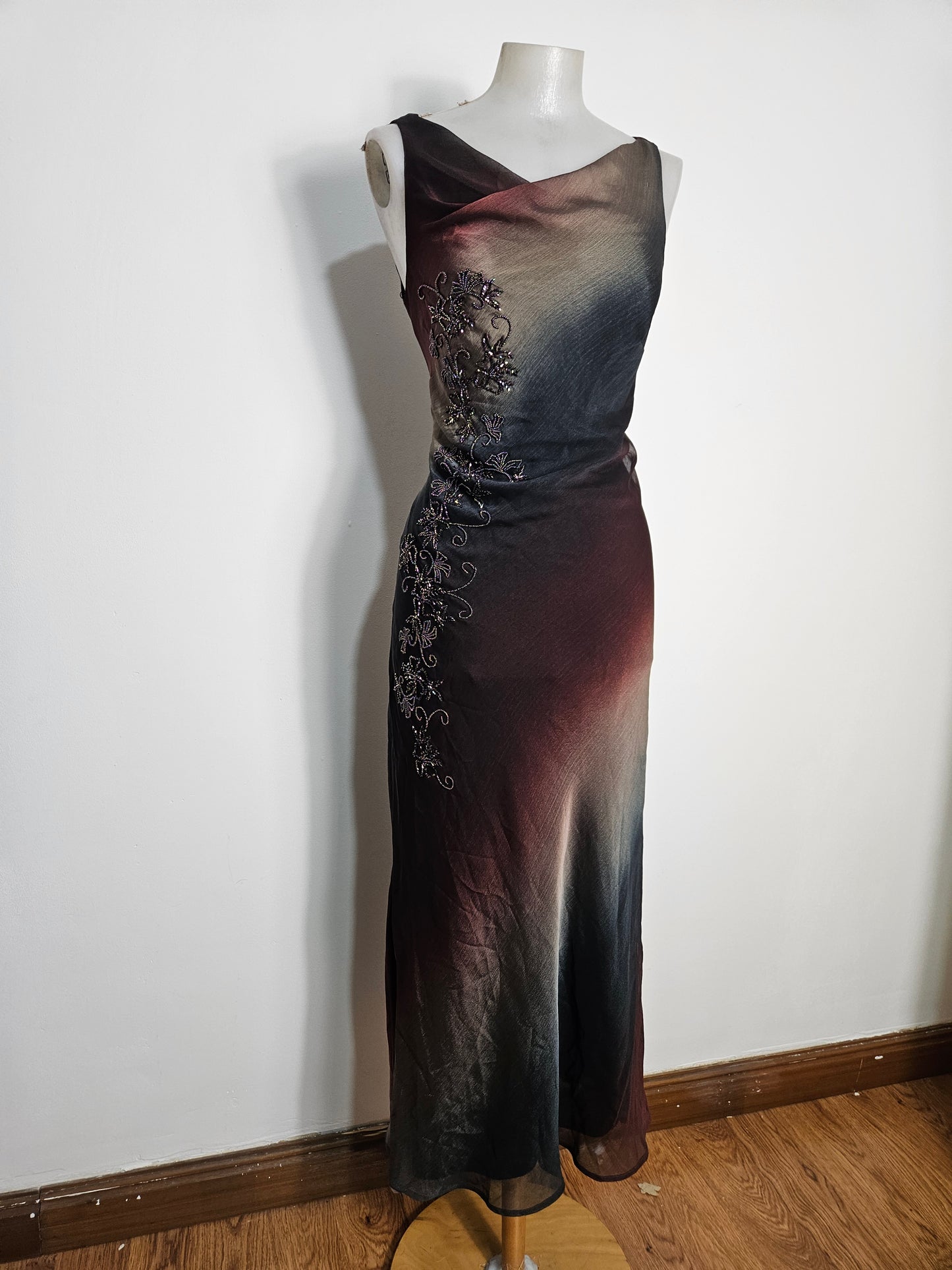 Robe dégradée brodée de perles