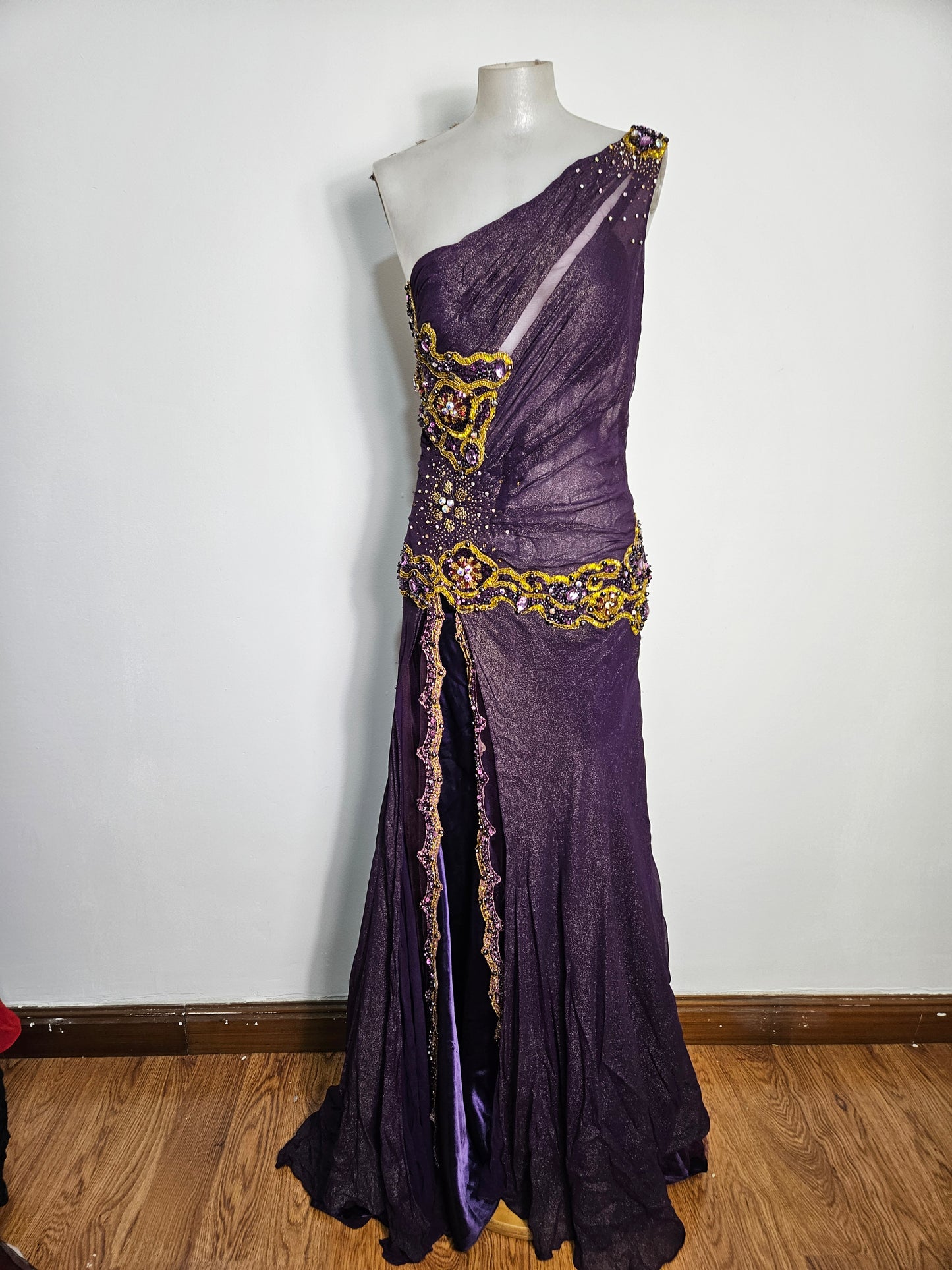 Maxi robe violette brodée