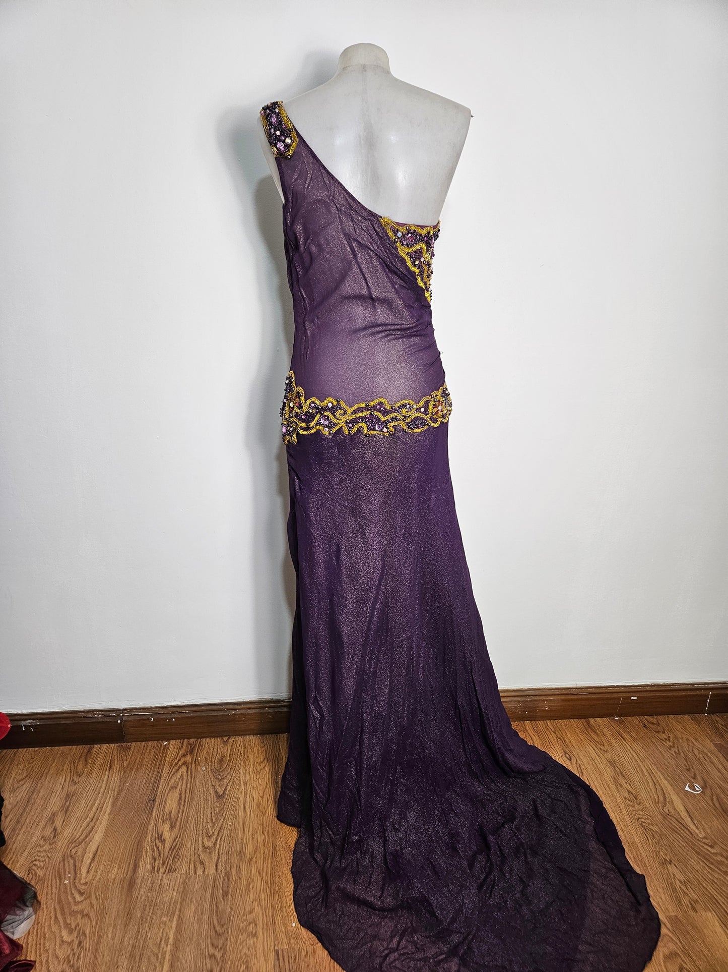 Maxi robe violette brodée