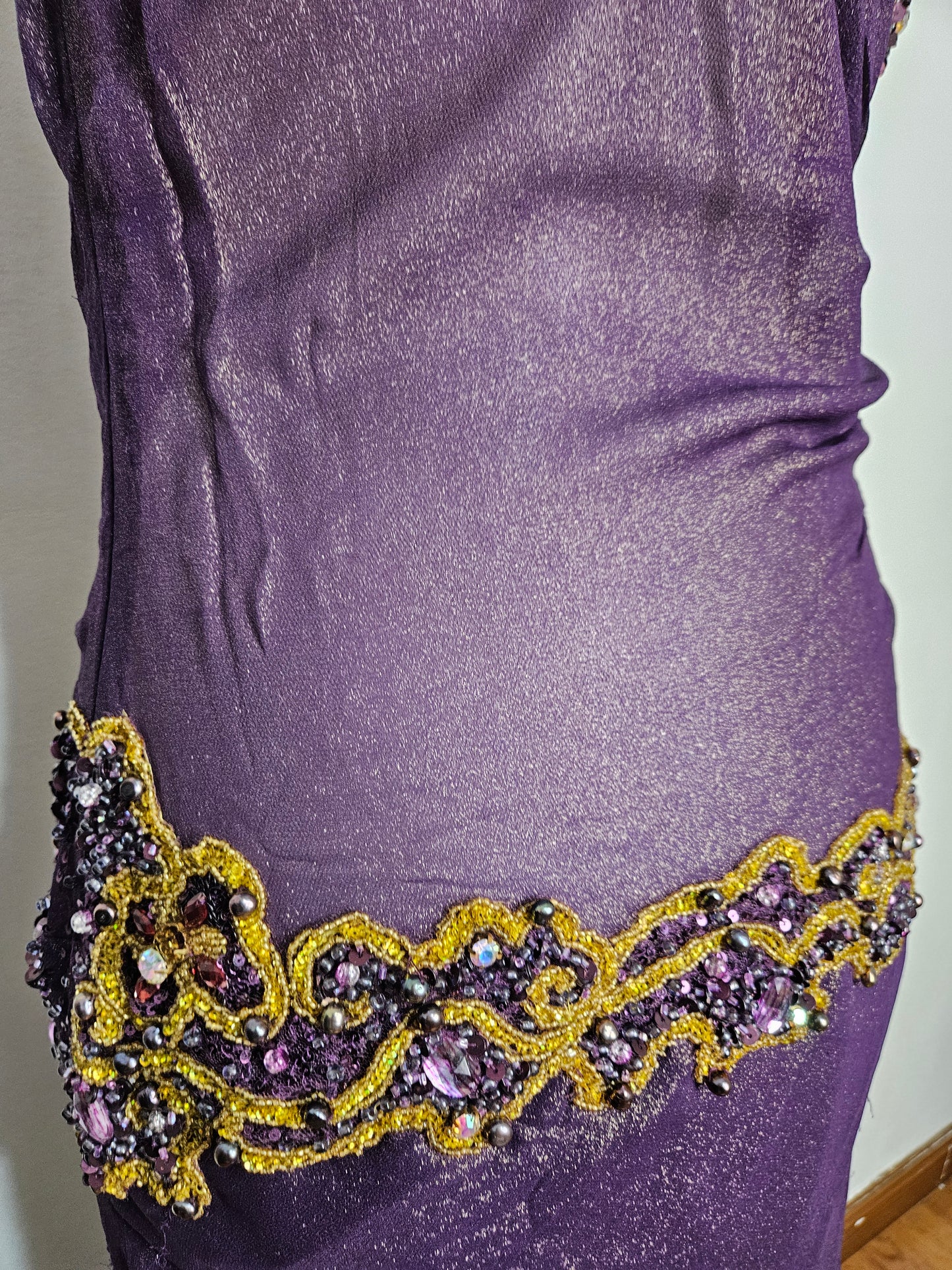 Maxi robe violette brodée