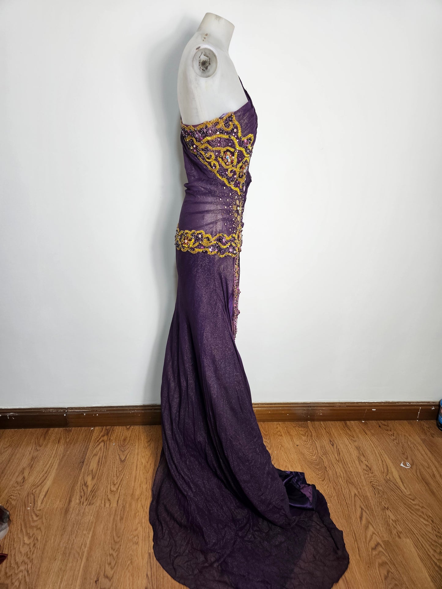 Maxi robe violette brodée