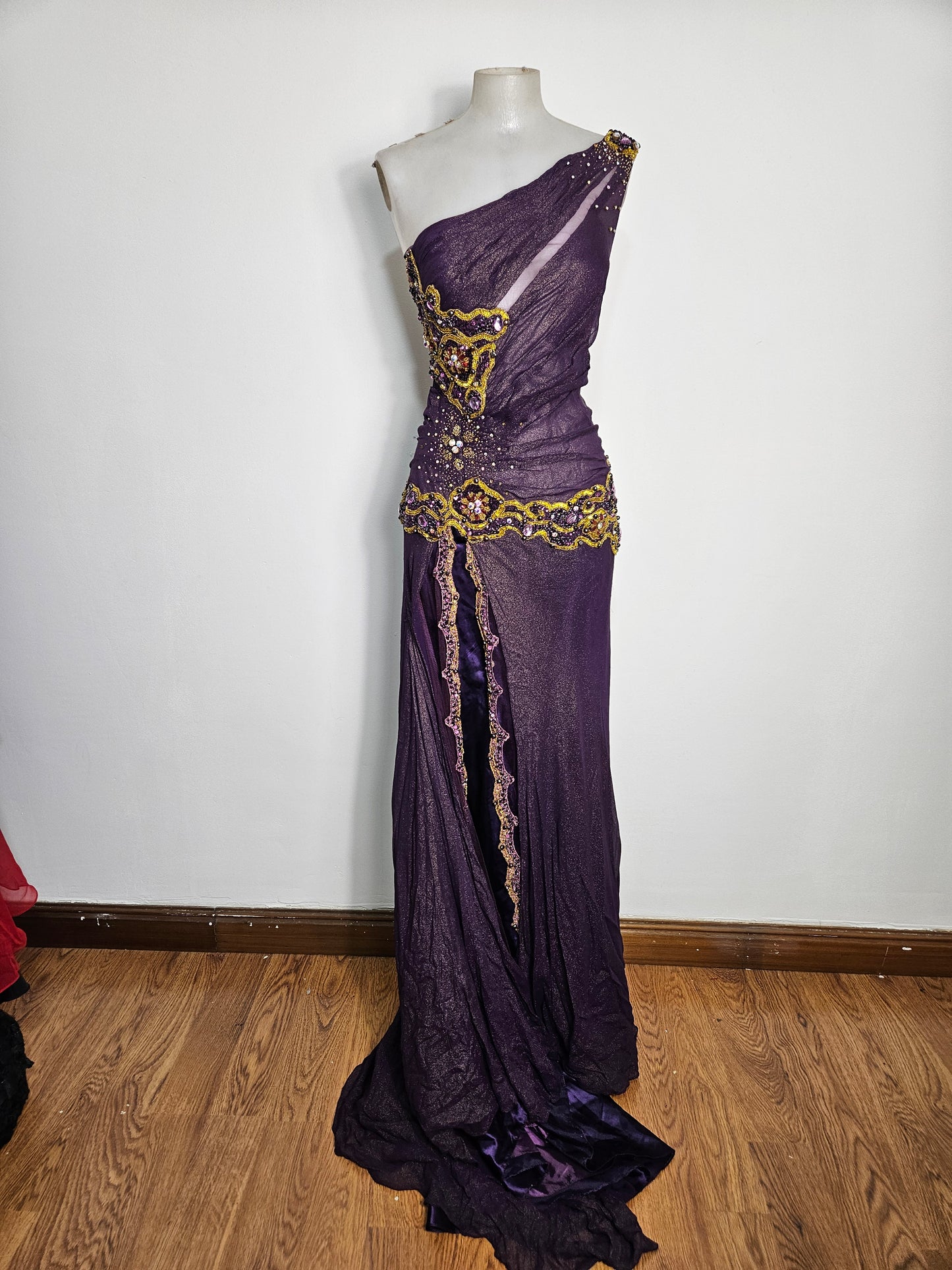 Maxi robe violette brodée