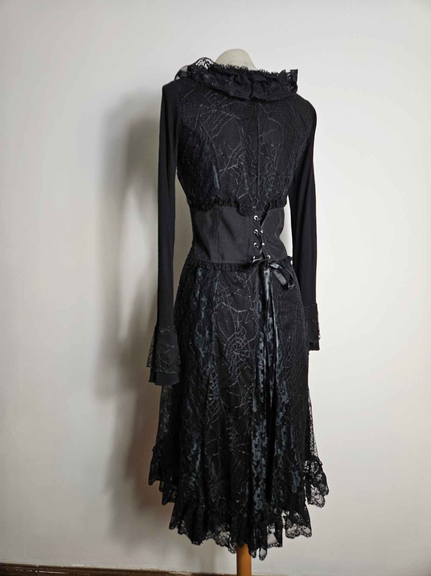 Cardigan long dentelle et laçage