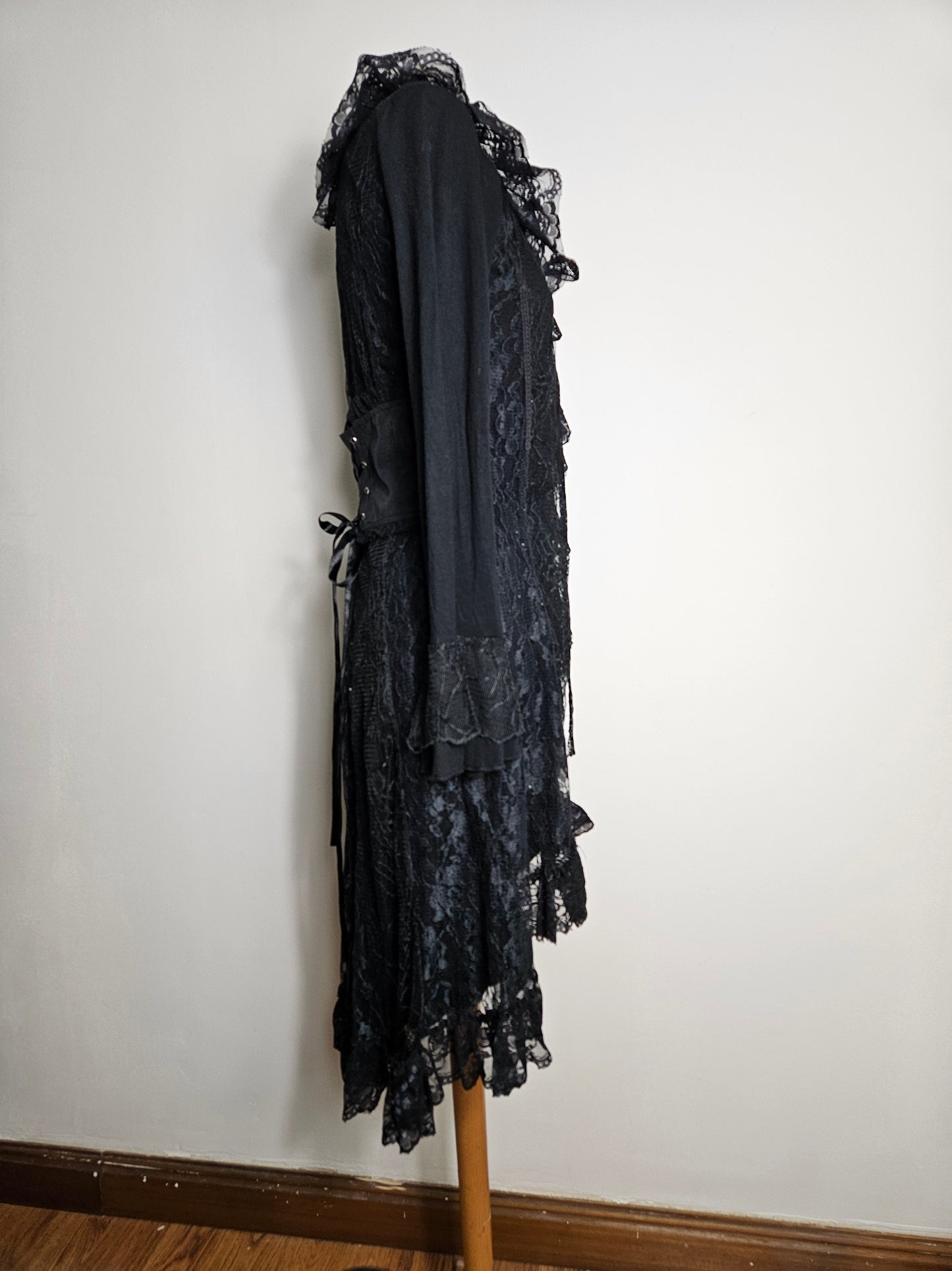 Cardigan long dentelle et laçage