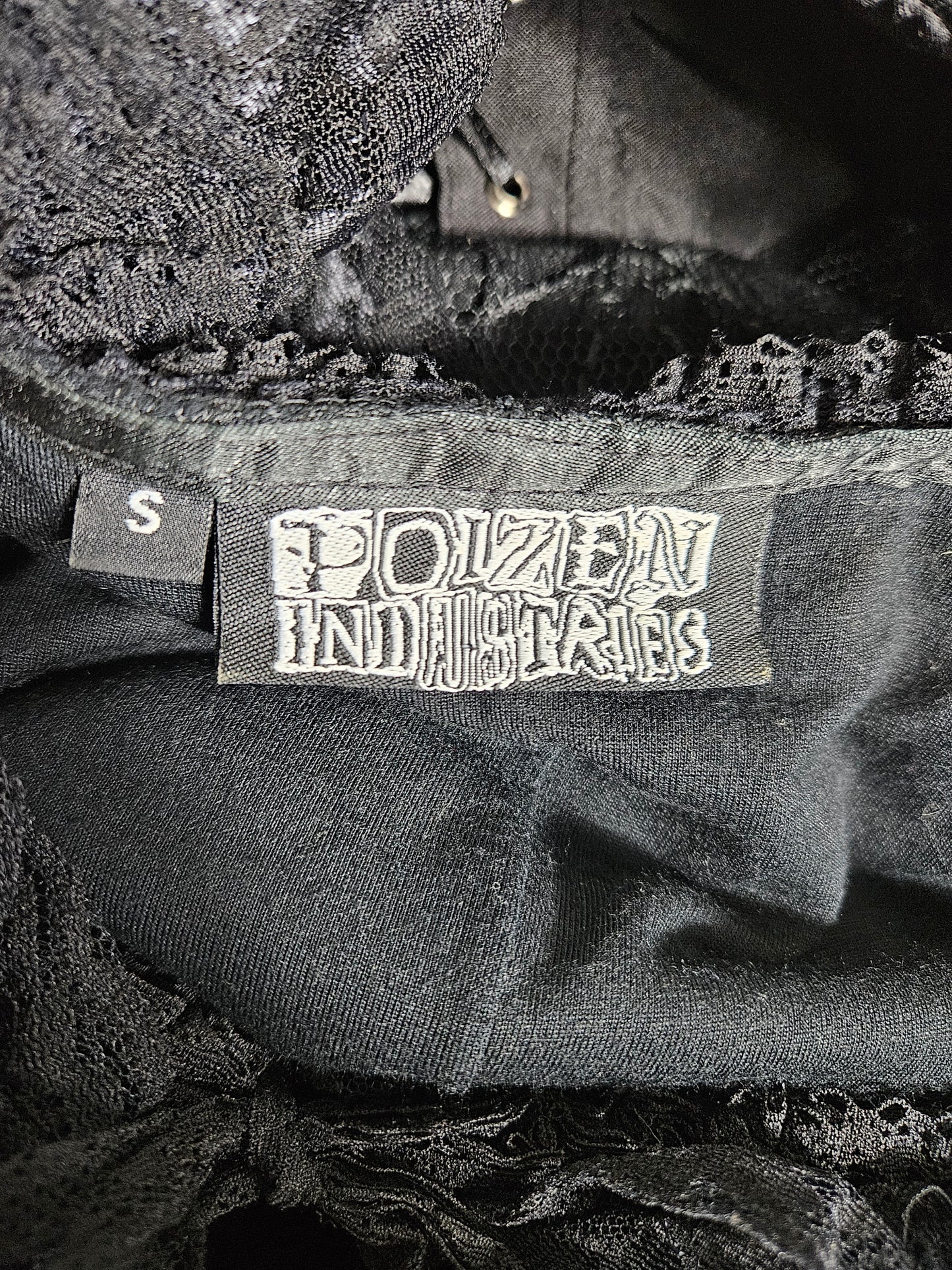 Cardigan long dentelle et laçage