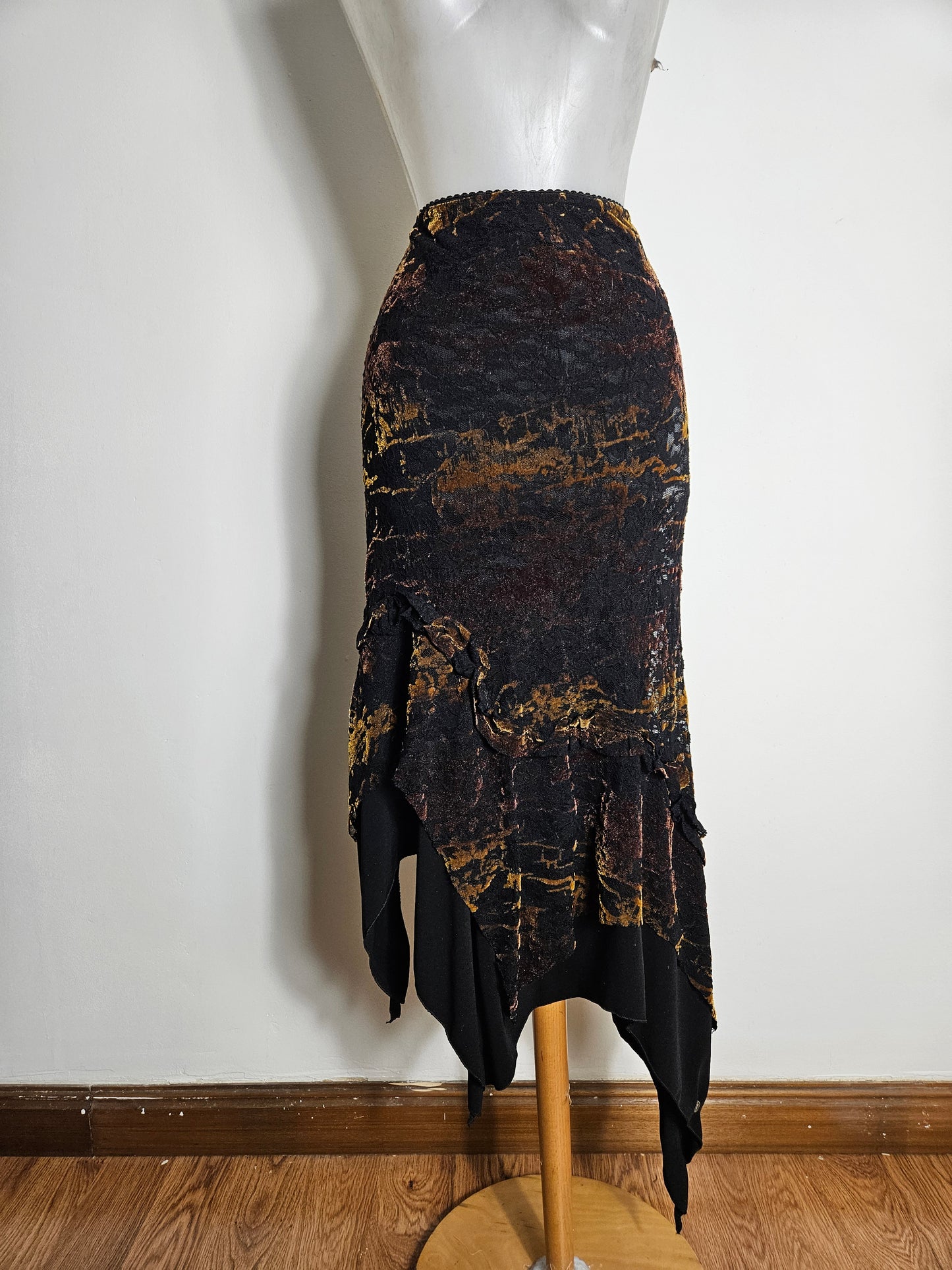 Jupe asymétrique motif velours