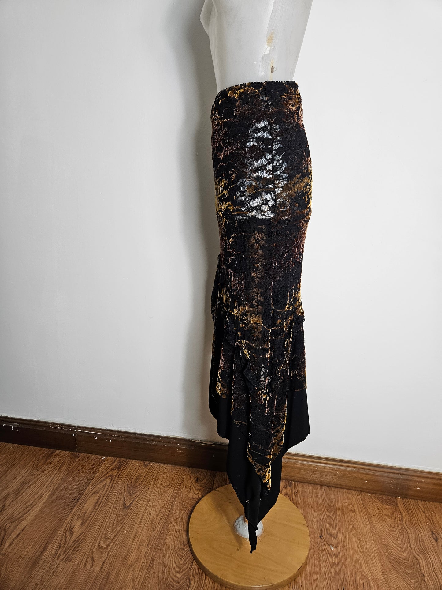 Jupe asymétrique motif velours