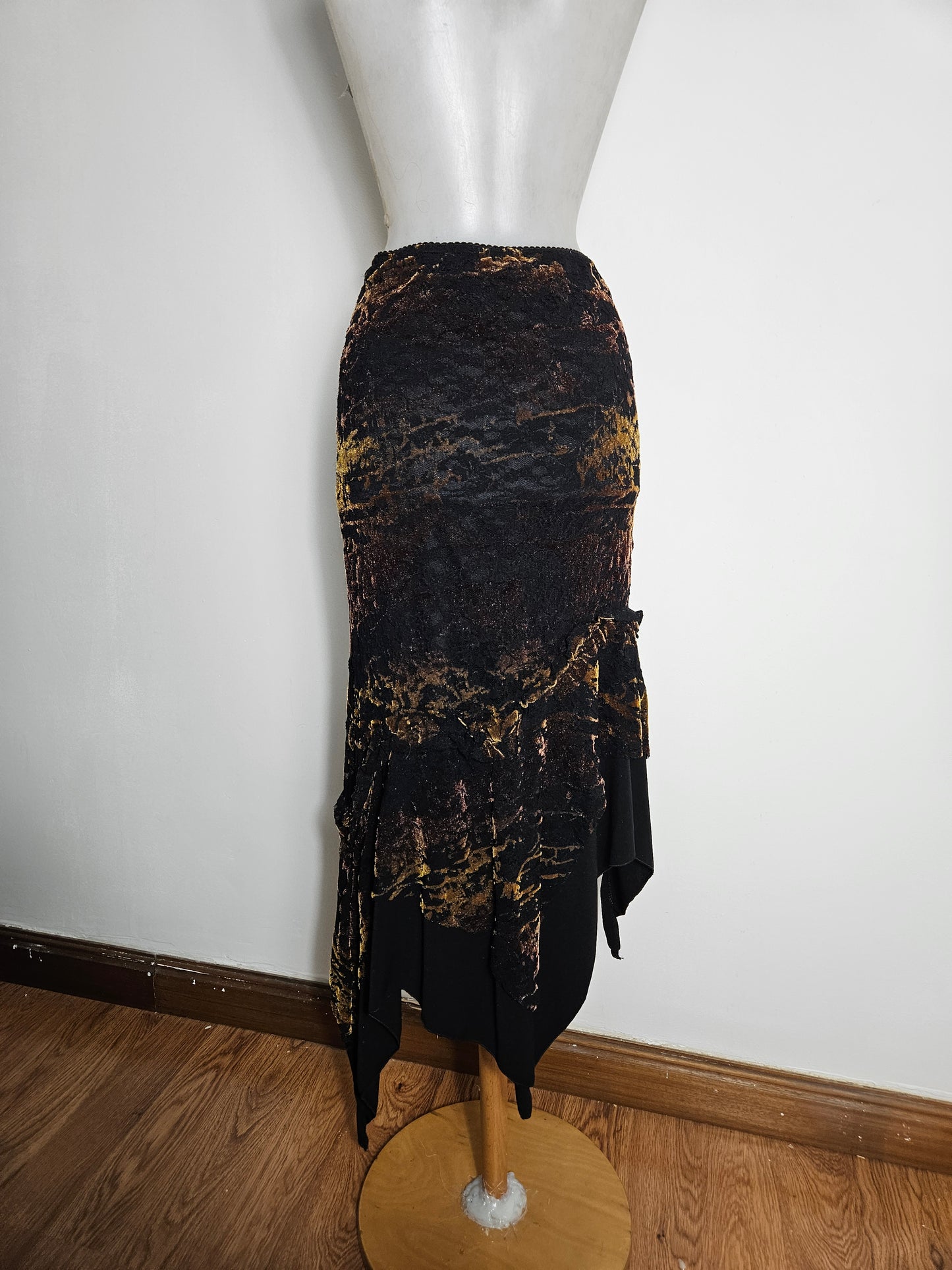 Jupe asymétrique motif velours