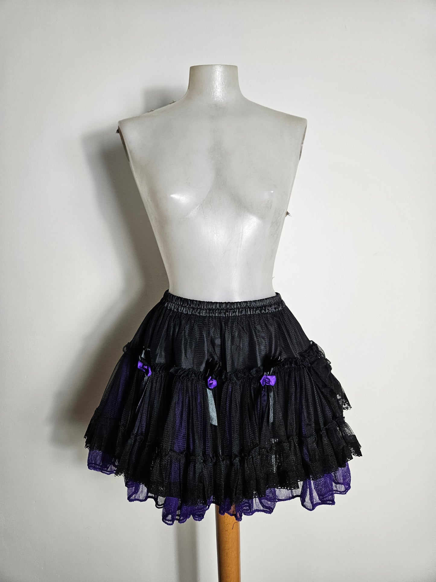 Mini jupe style tutu détails nœuds