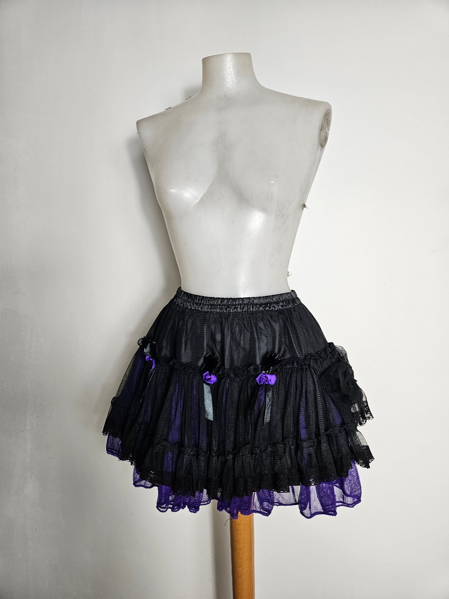 Mini jupe style tutu détails nœuds