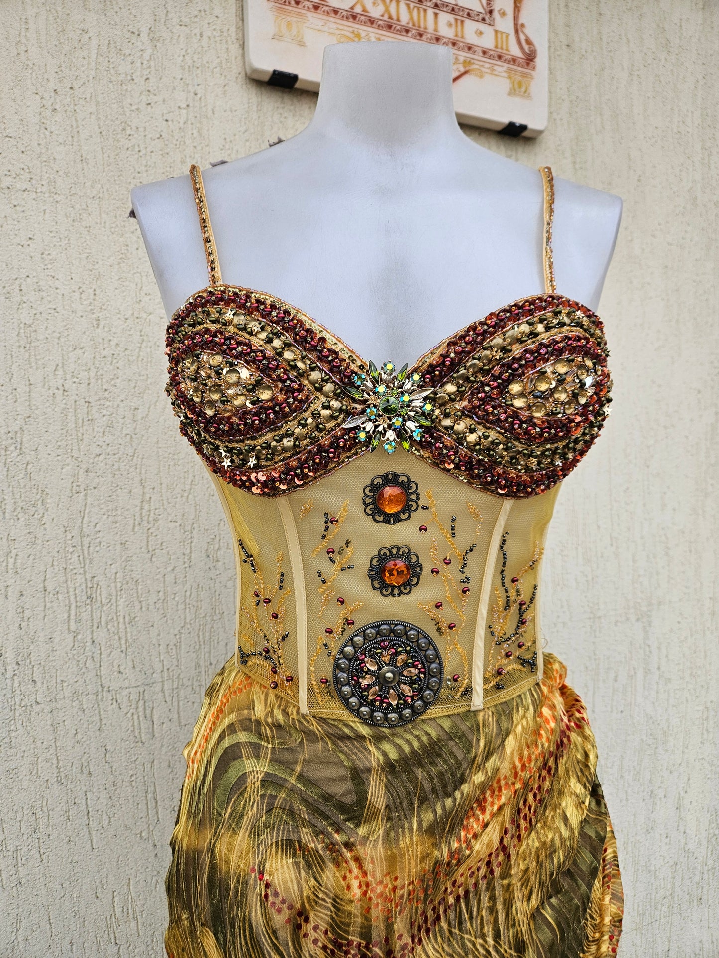 Ensemble en soie et broderies