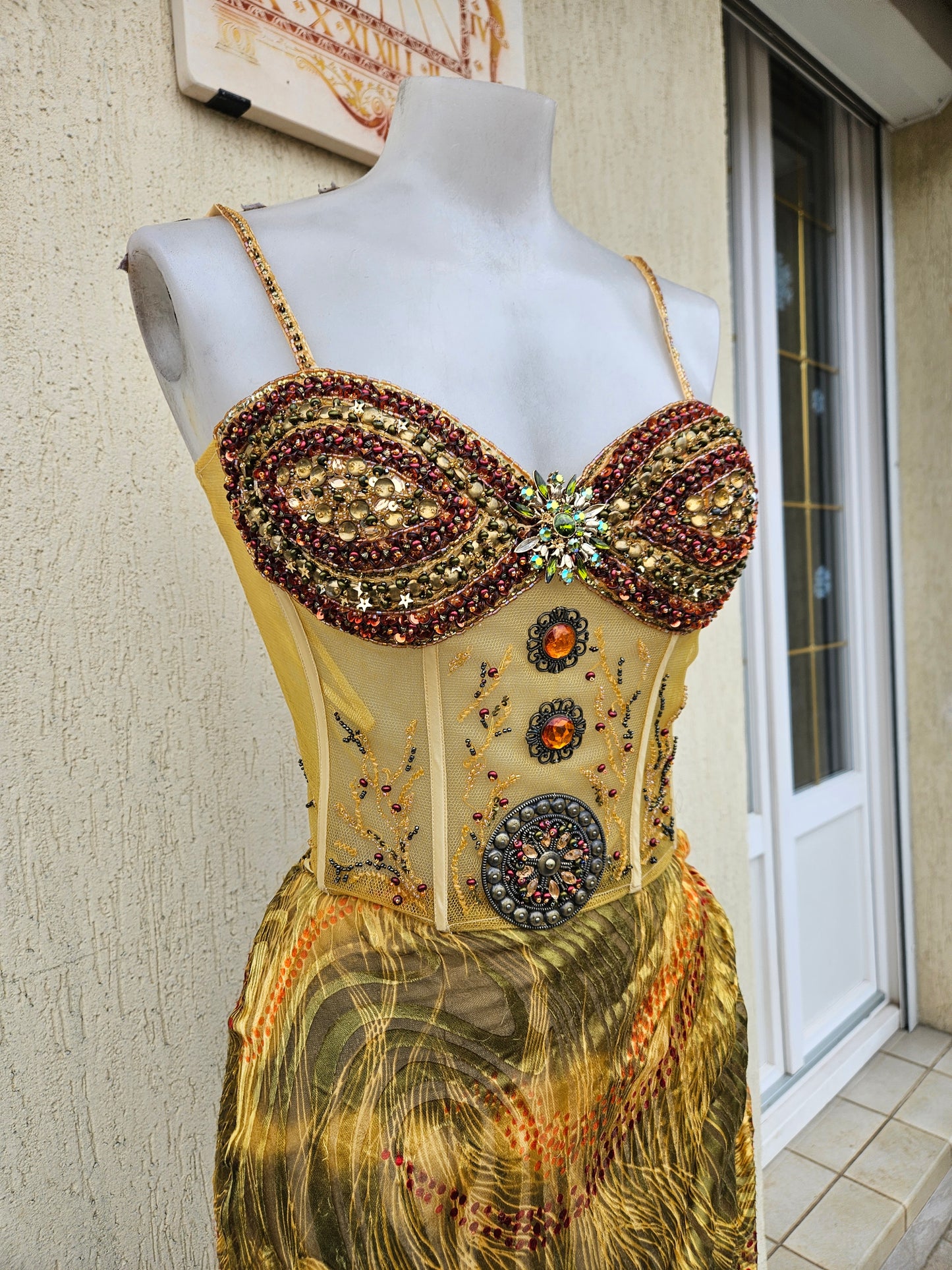 Ensemble en soie et broderies