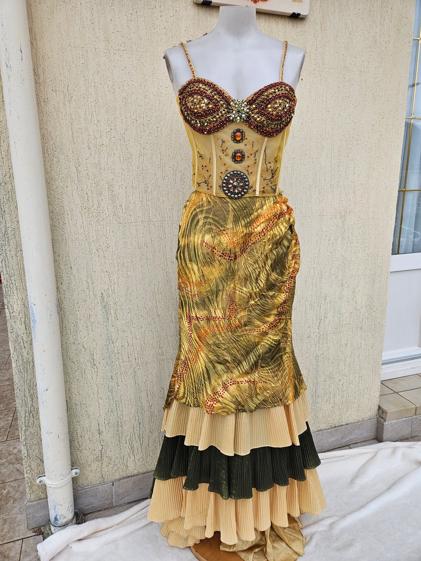 Ensemble en soie et broderies