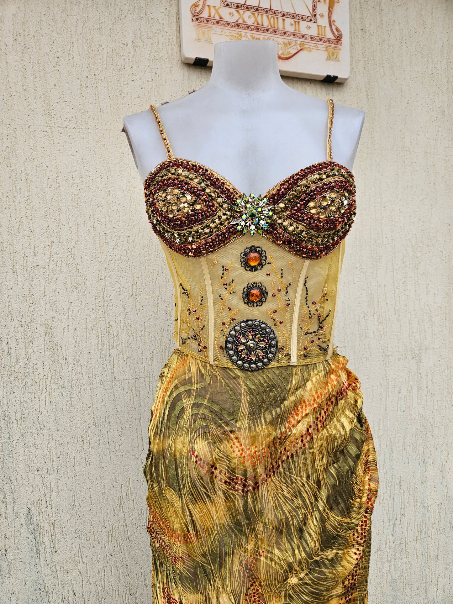 Ensemble en soie et broderies