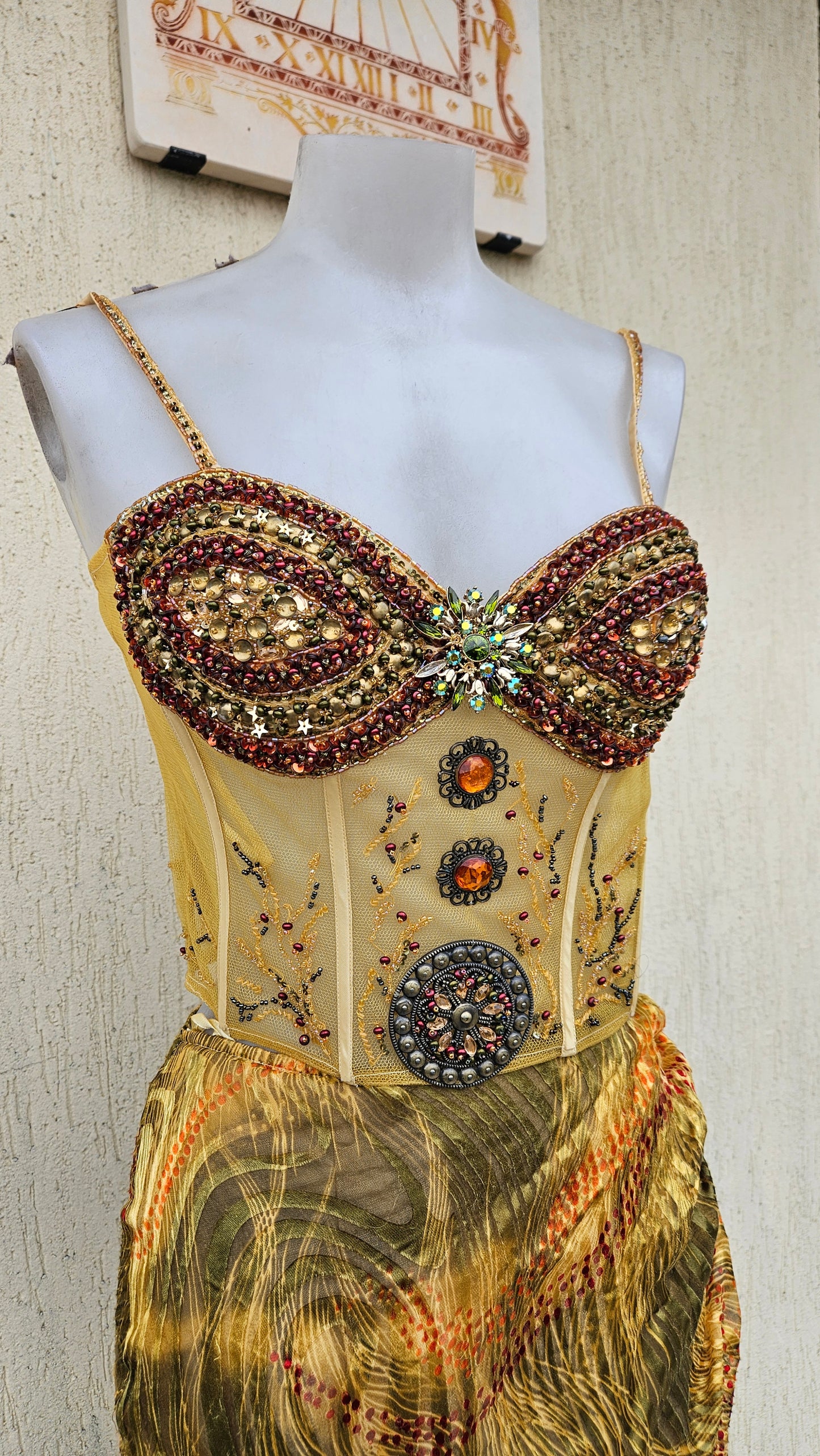 Ensemble en soie et broderies