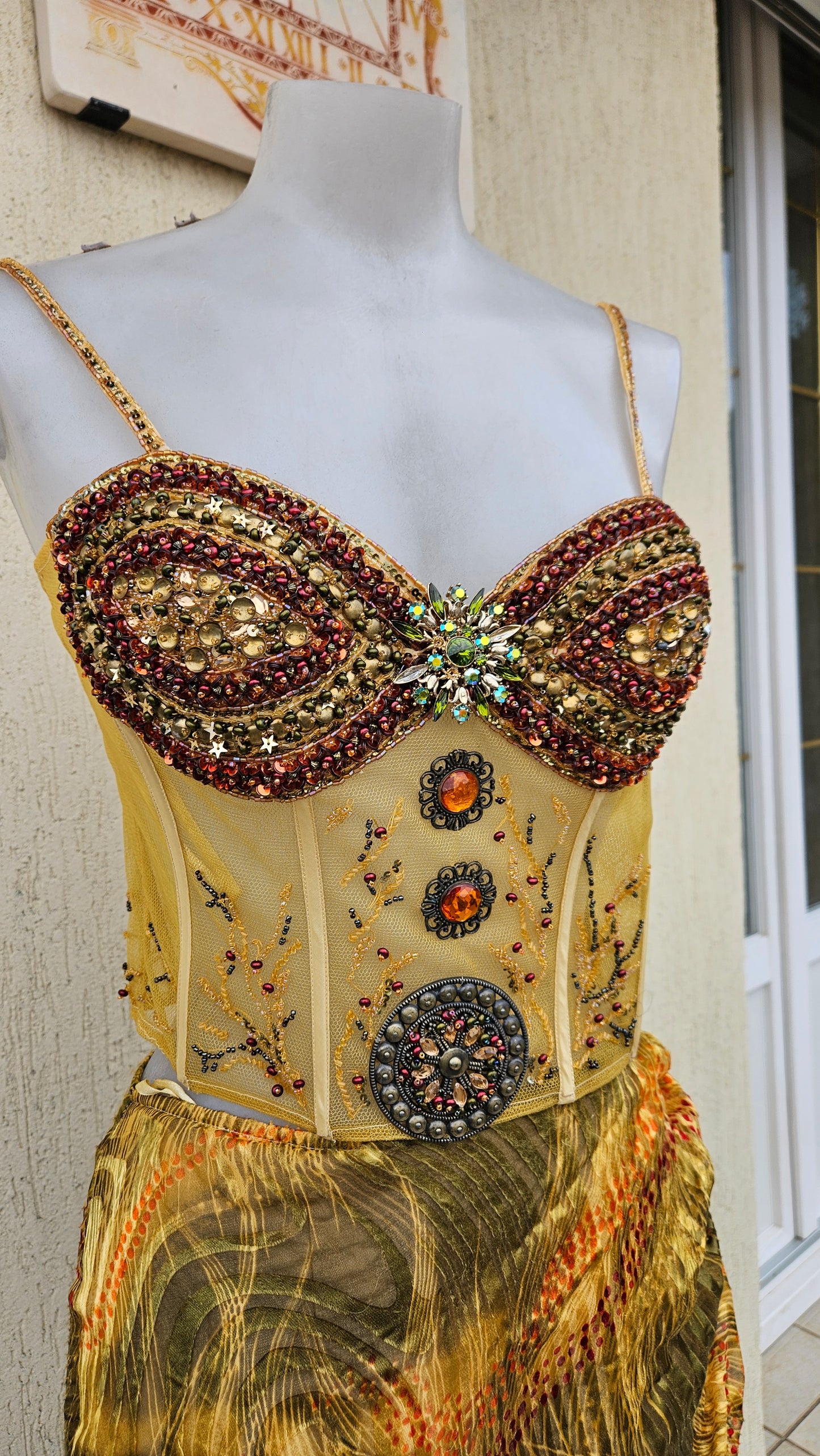 Ensemble en soie et broderies