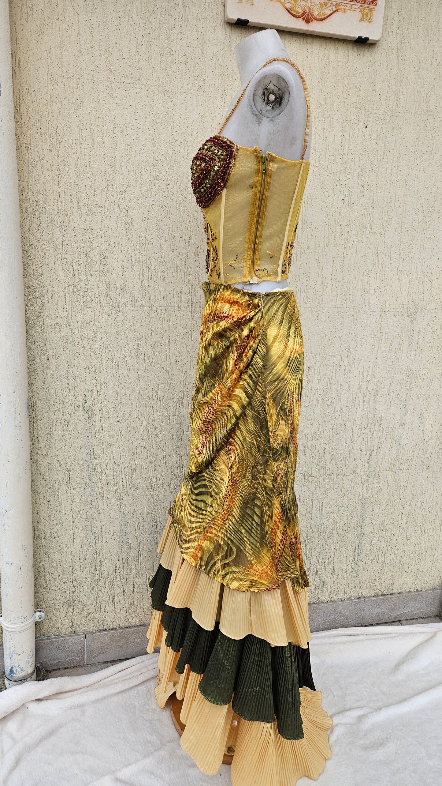 Ensemble en soie et broderies