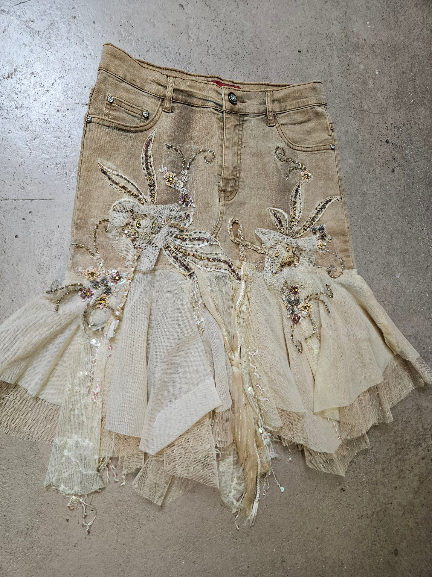 Embroidered denim skirt