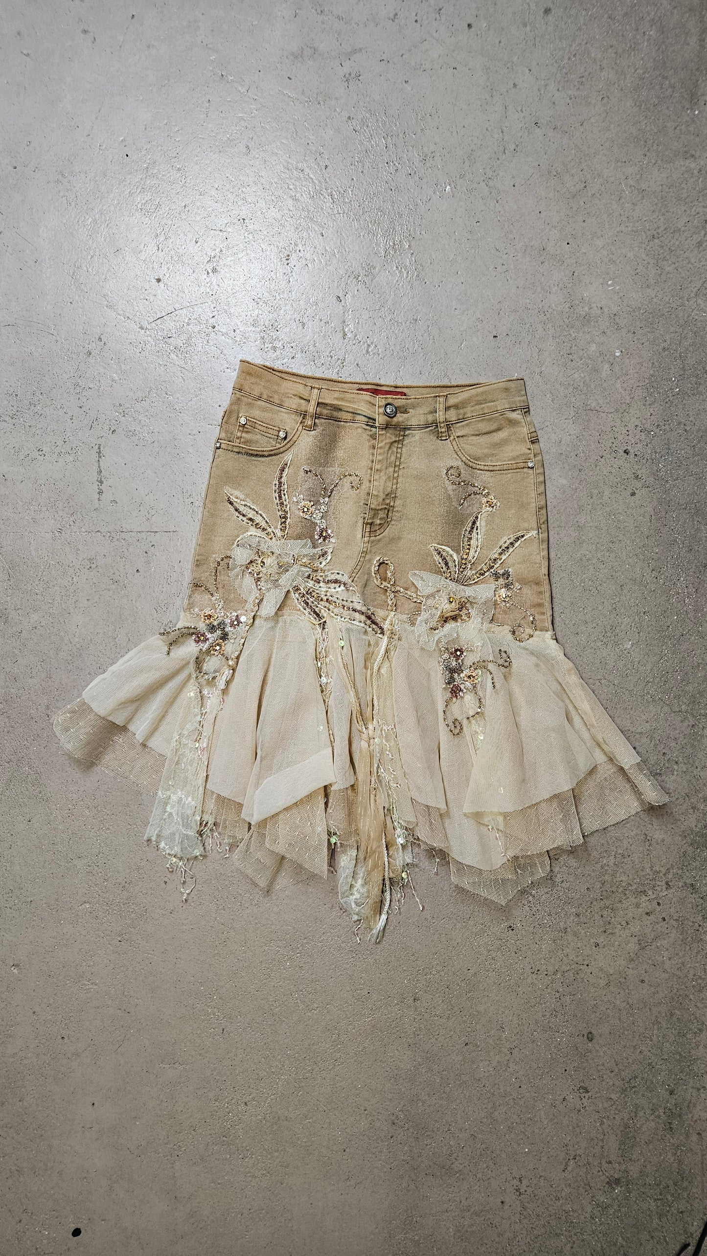 Embroidered denim skirt